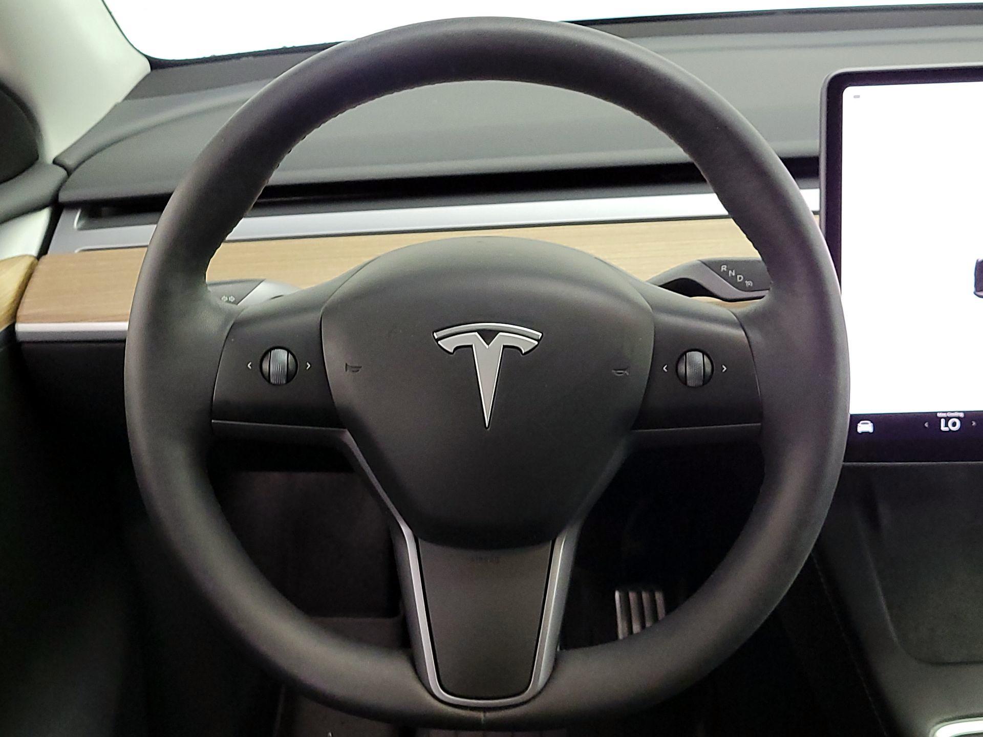 Thumbnail: 2024 Tesla Model Y - 10