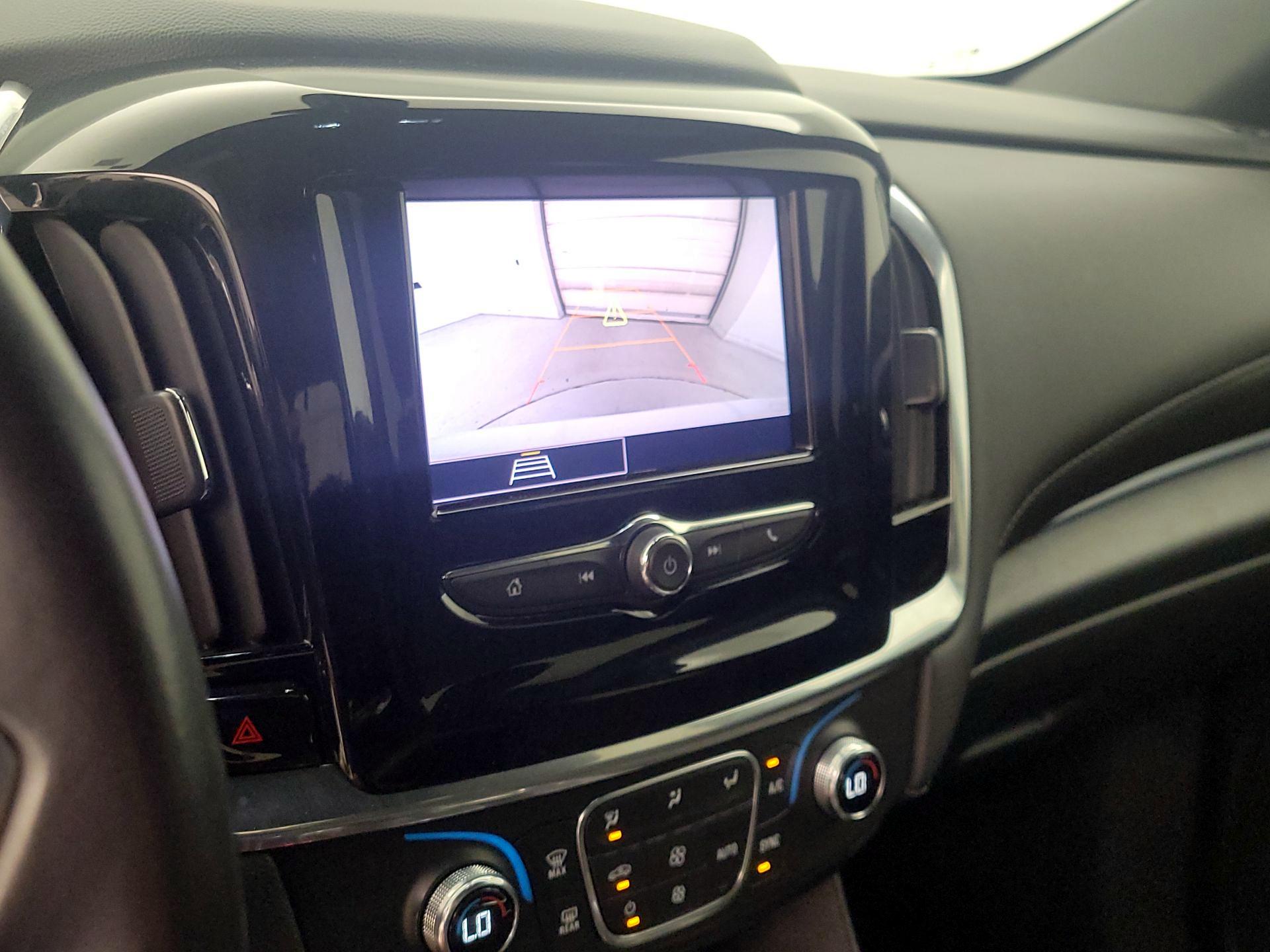 Thumbnail: 2022 Chevrolet Traverse - 14