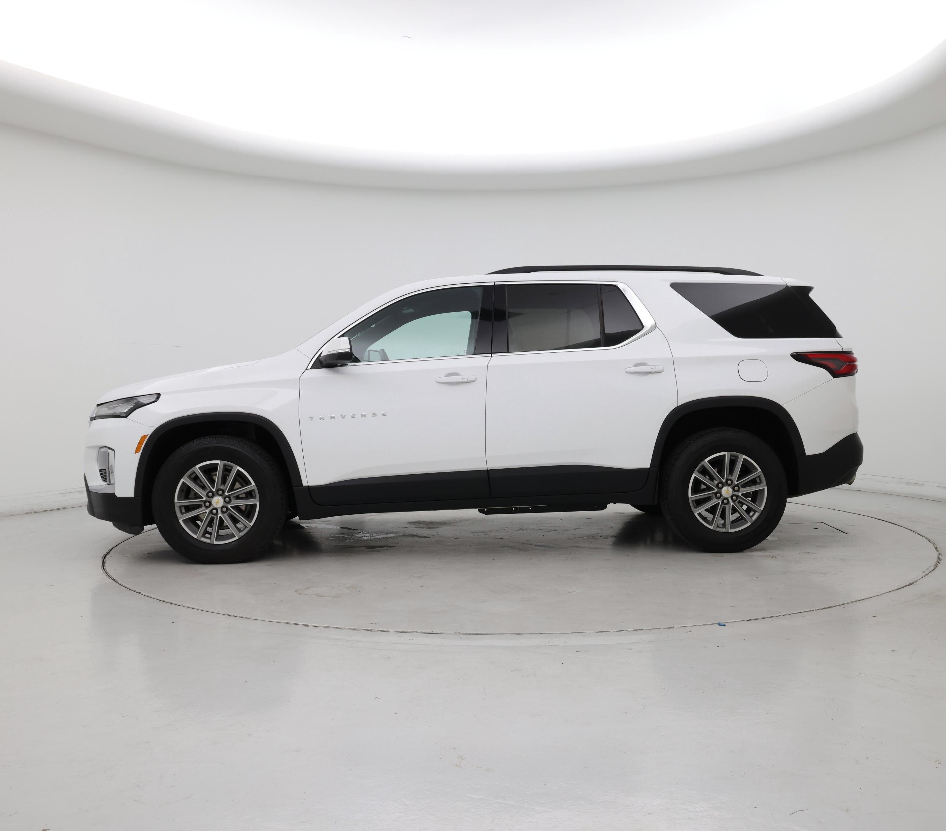 Thumbnail: 2022 Chevrolet Traverse - 3