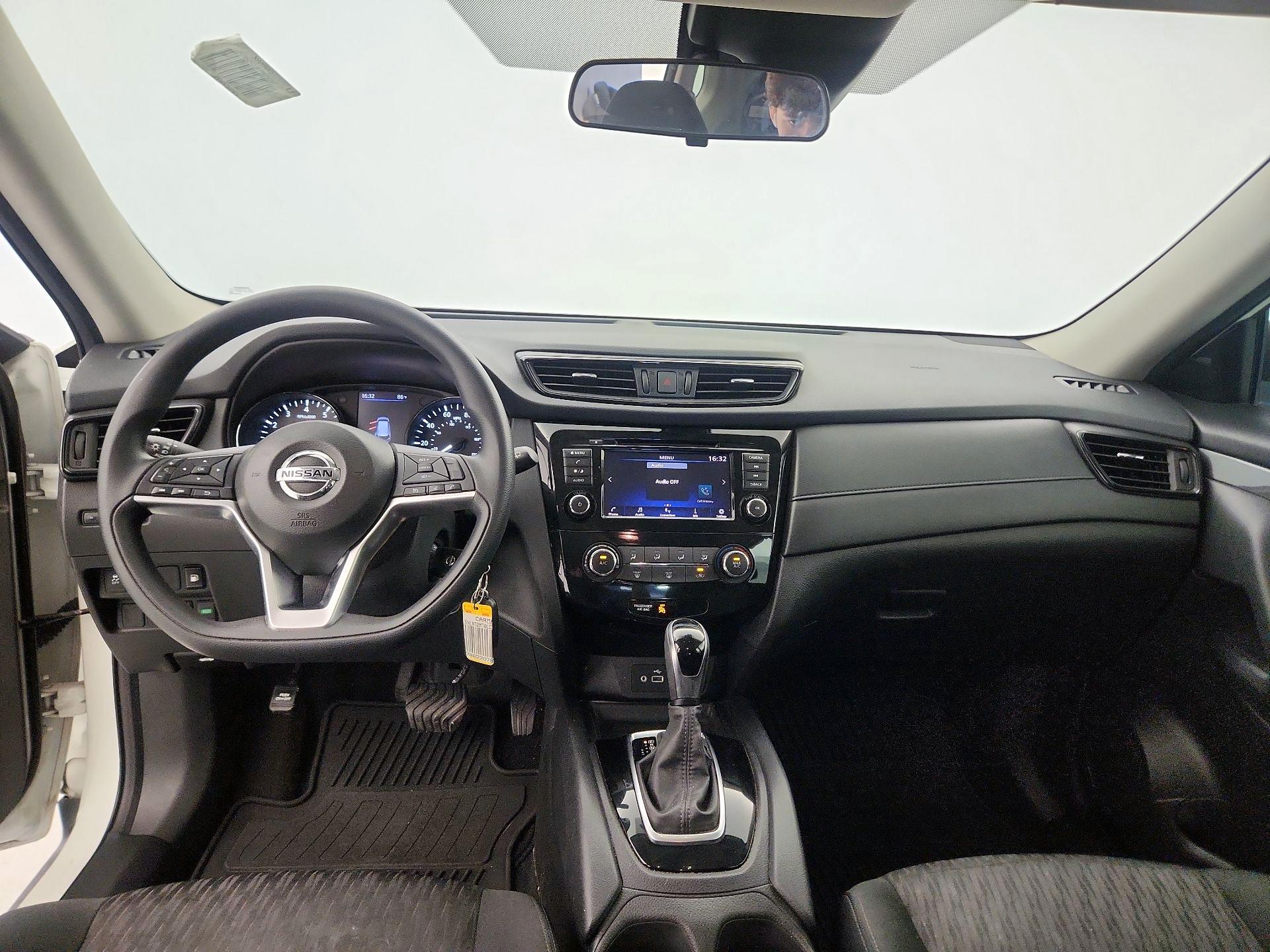 Thumbnail: 2020 Nissan Rogue - 9