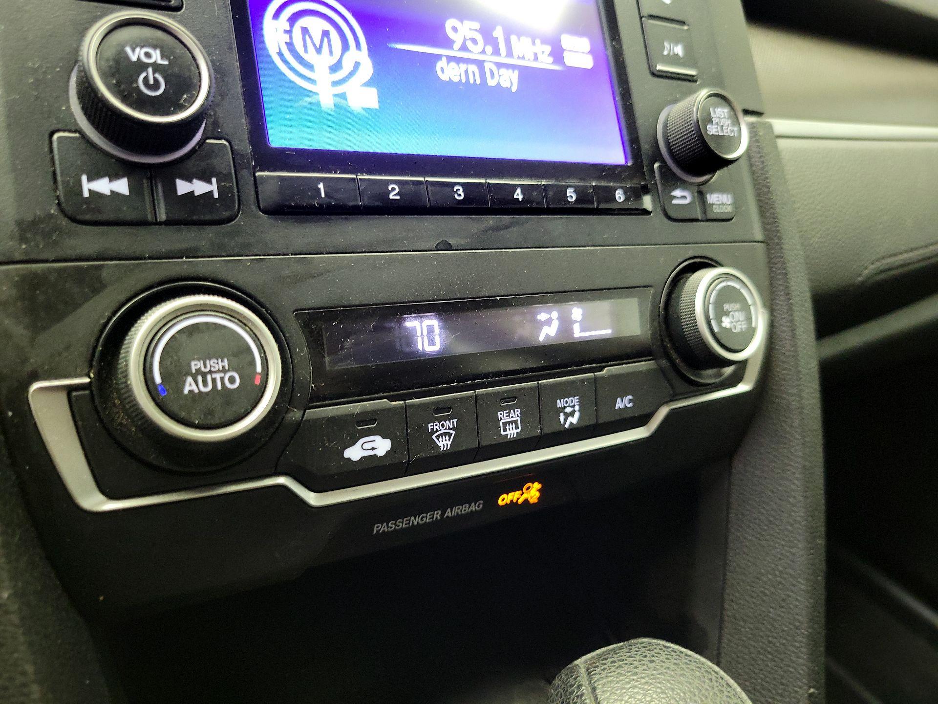Thumbnail: 2019 Honda Civic - 16