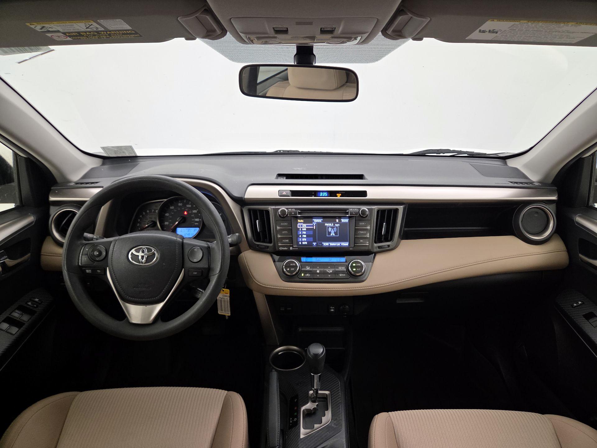 Thumbnail: 2014 Toyota RAV4 - 9