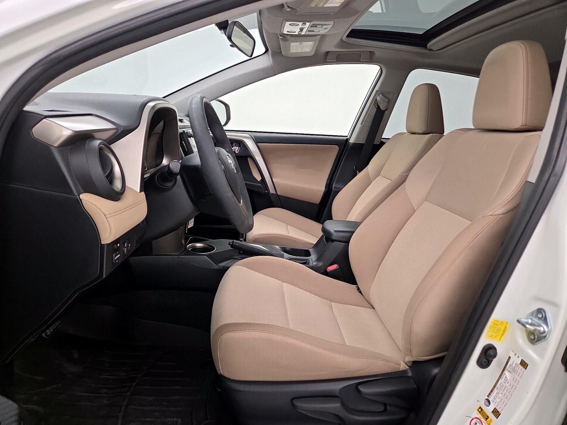 Thumbnail: 2014 Toyota RAV4 - 11