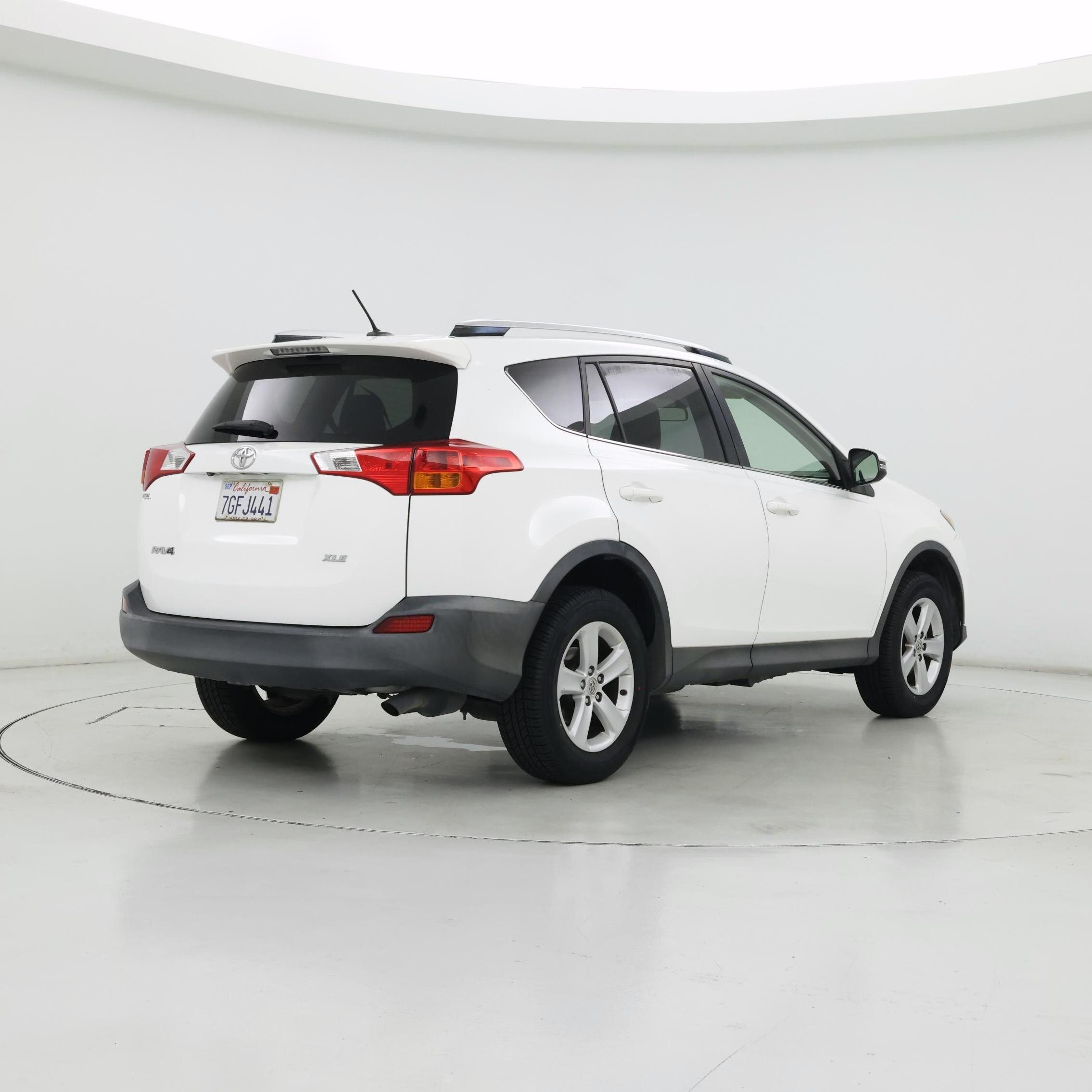 Thumbnail: 2014 Toyota RAV4 - 8