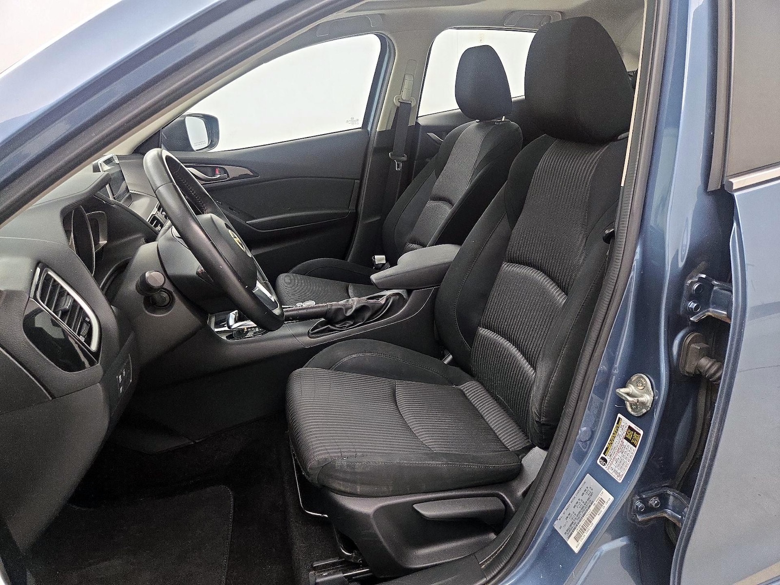 2016 Mazda MAZDA3 i Touring - Photo 12