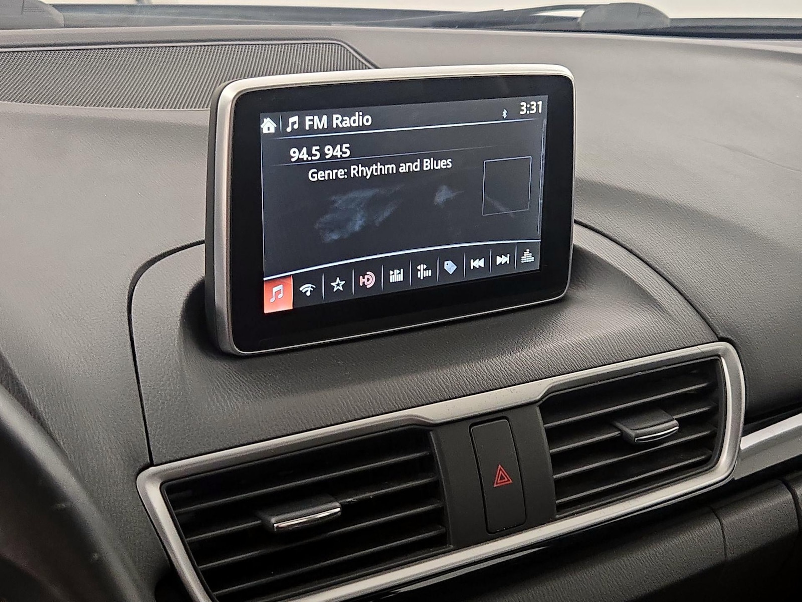 2016 Mazda MAZDA3 i Touring - Photo 16