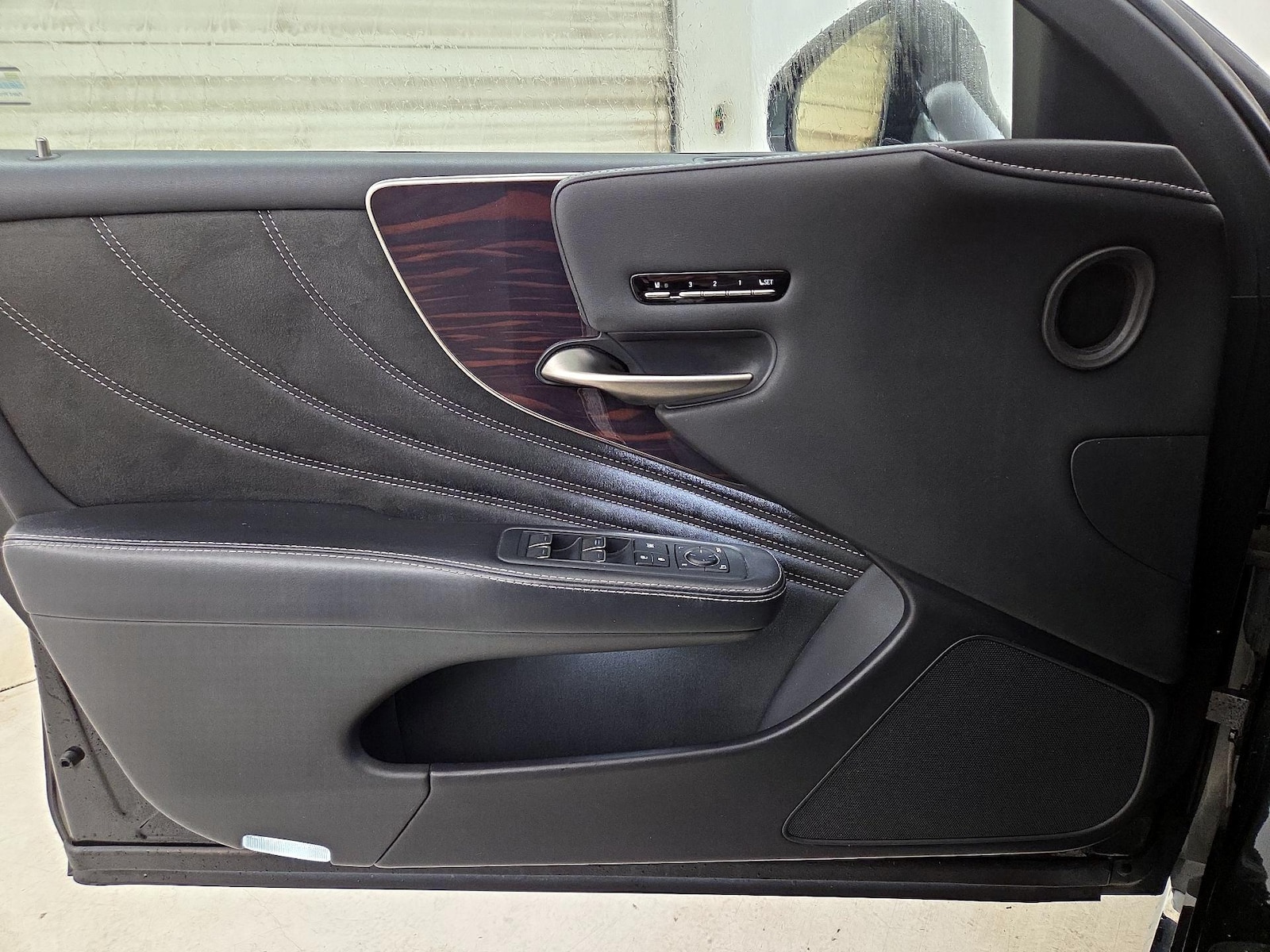 2018 Lexus LS Base - Photo 13