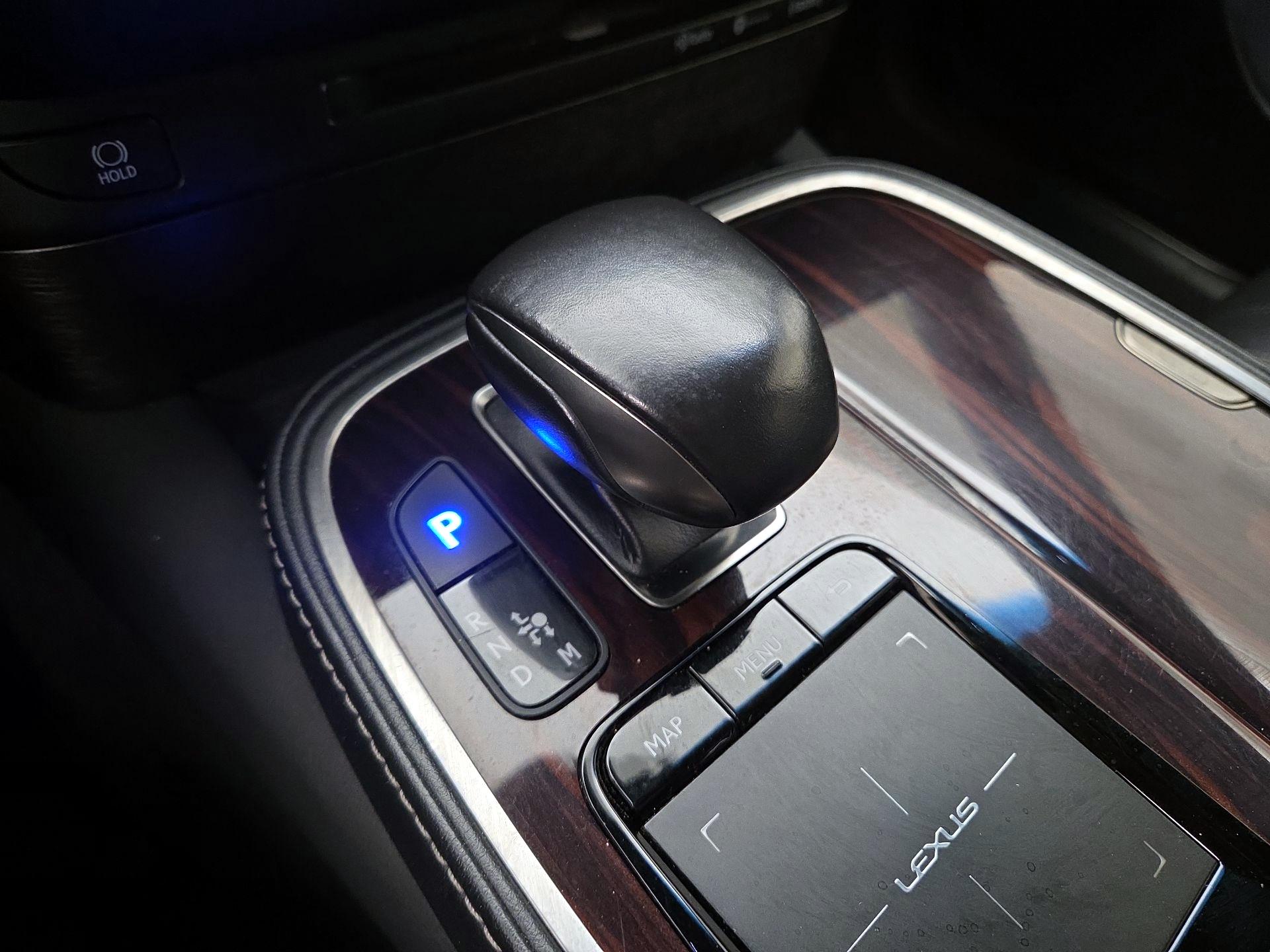 Thumbnail: 2018 Lexus LS - 18