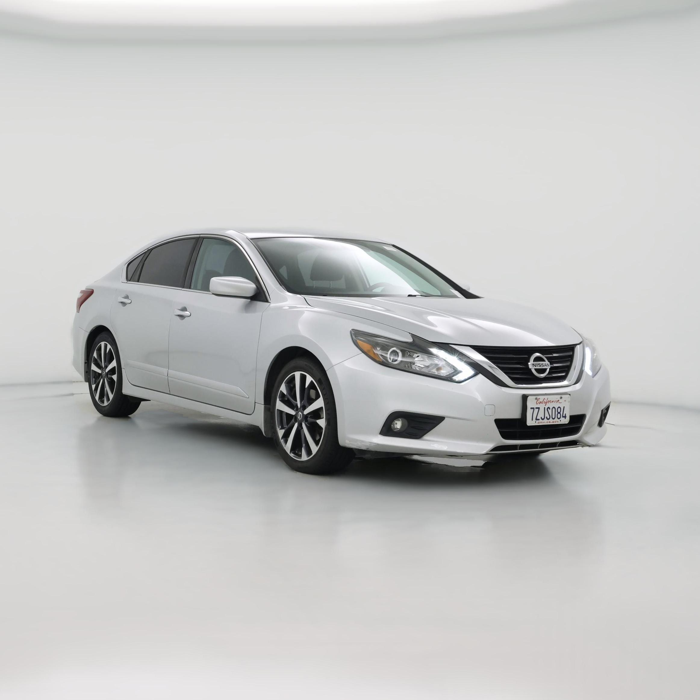 Thumbnail: 2017 Nissan Altima - 1