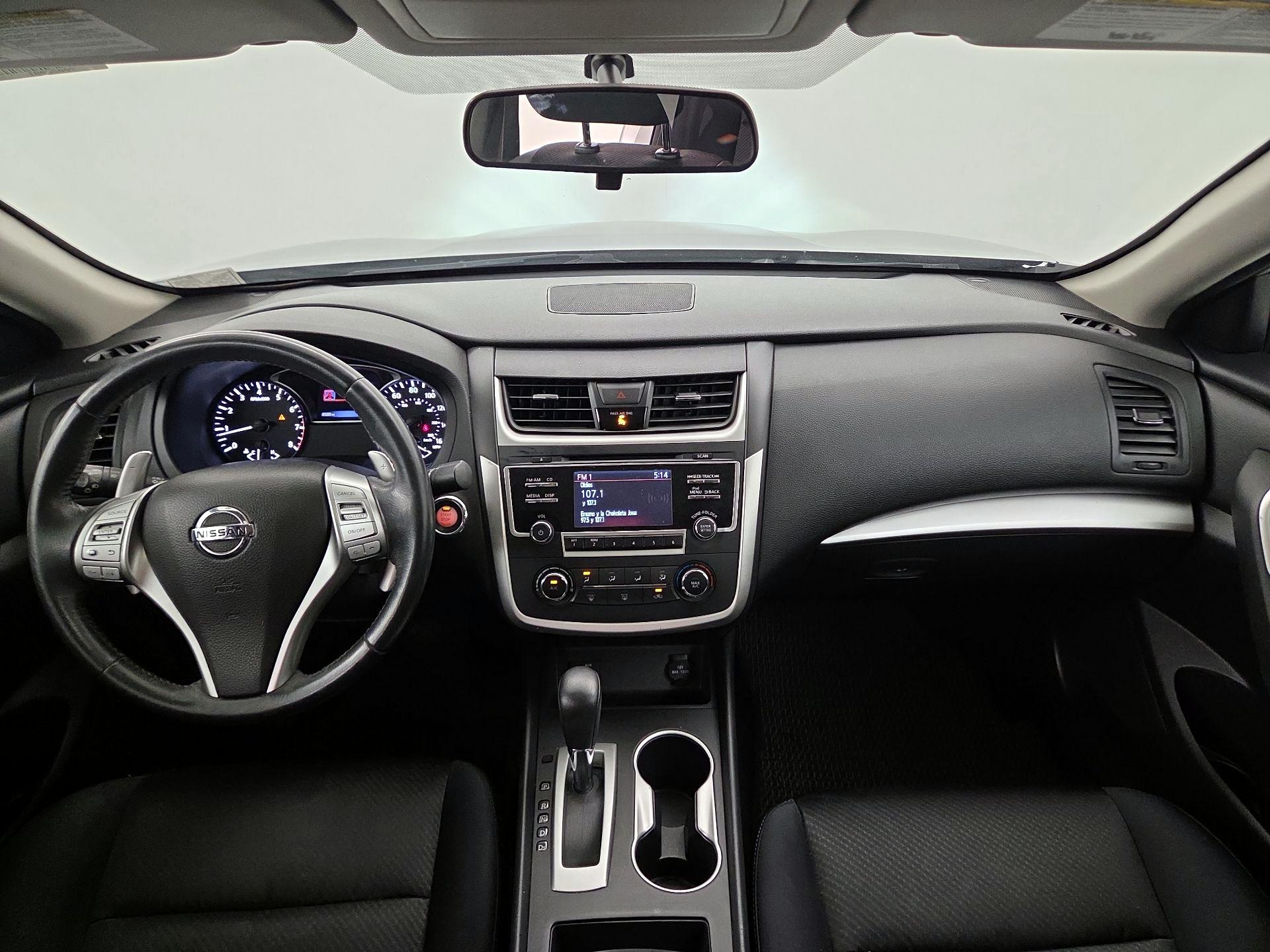 Thumbnail: 2017 Nissan Altima - 9