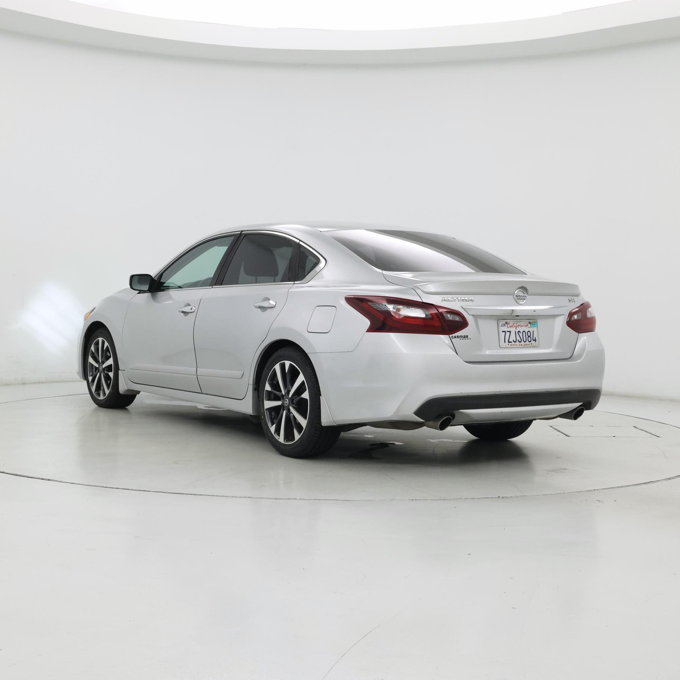 Thumbnail: 2017 Nissan Altima - 2