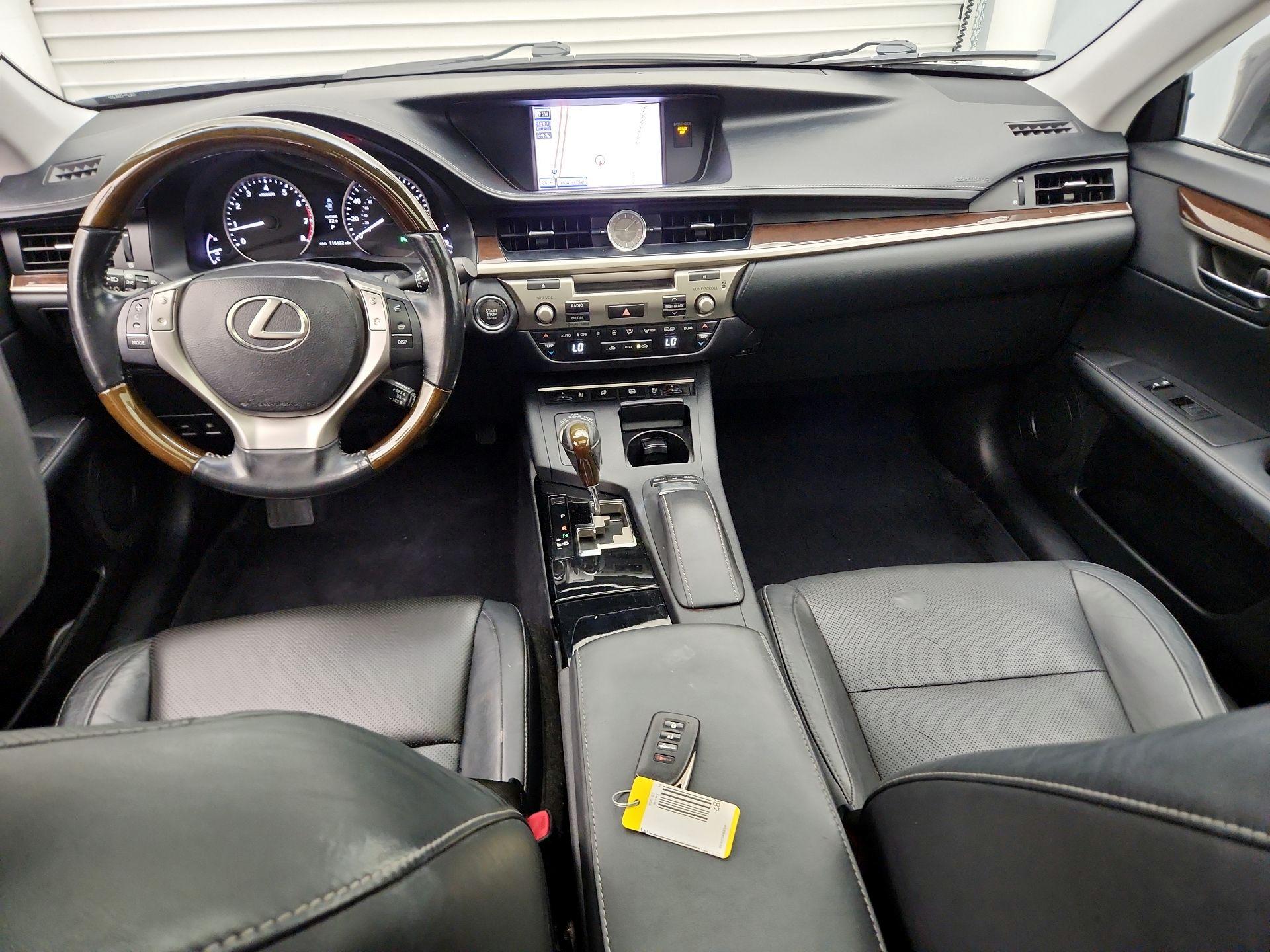 Thumbnail: 2014 Lexus ES - 9