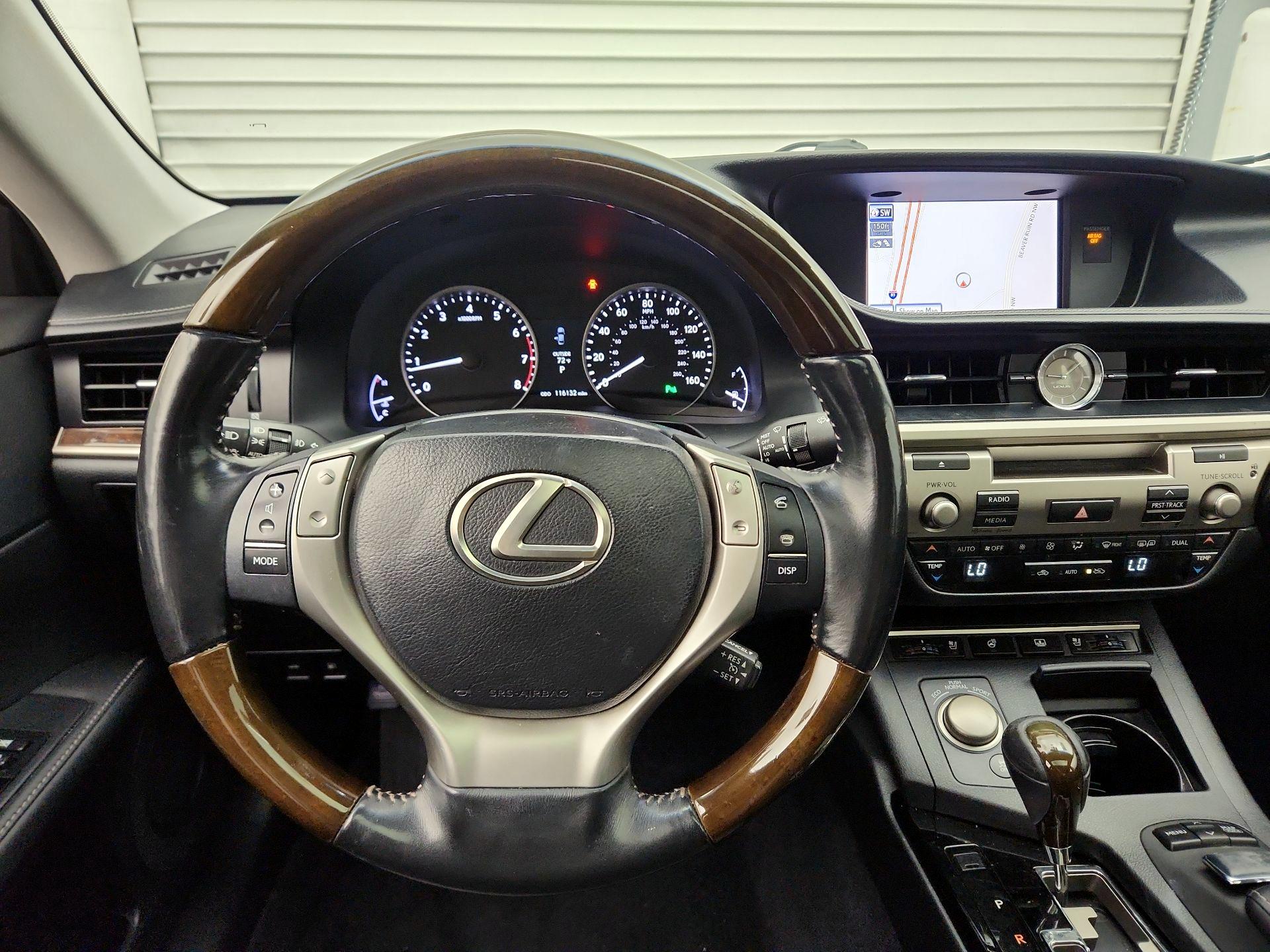 Thumbnail: 2014 Lexus ES - 10