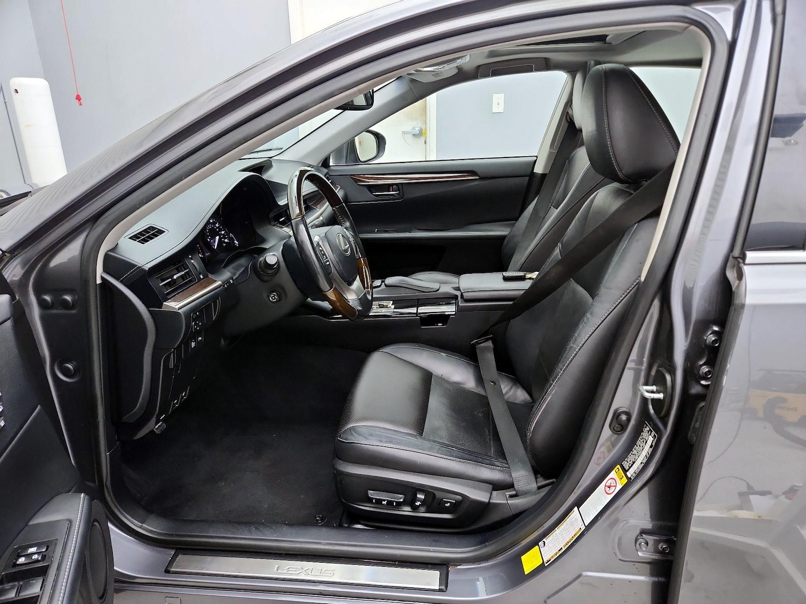 2014 Lexus ES 350 - Photo 12
