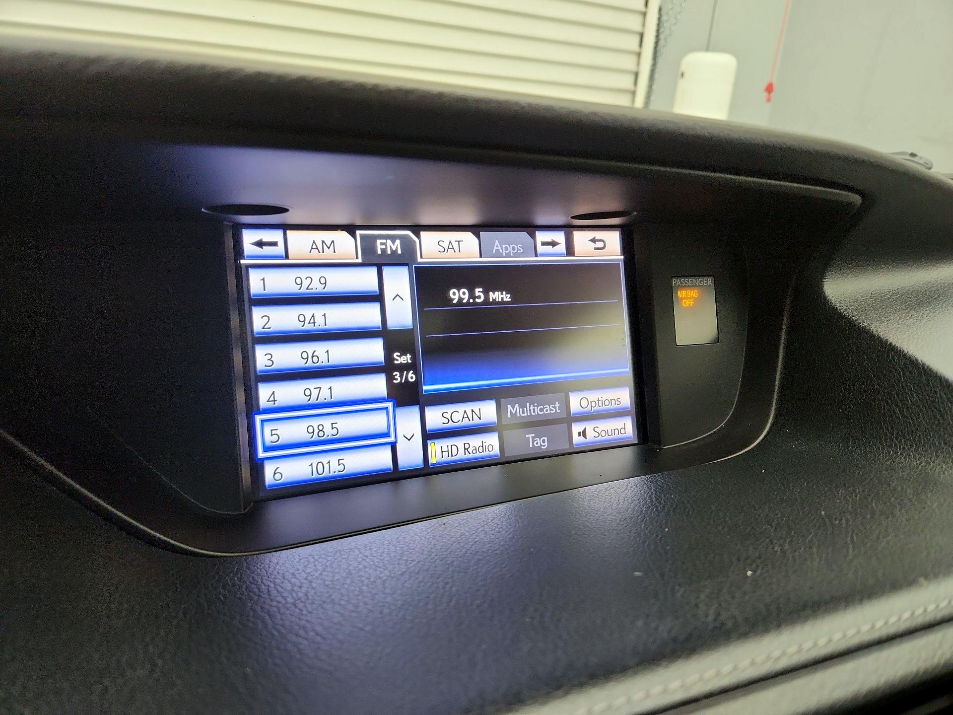 Thumbnail: 2014 Lexus ES - 16