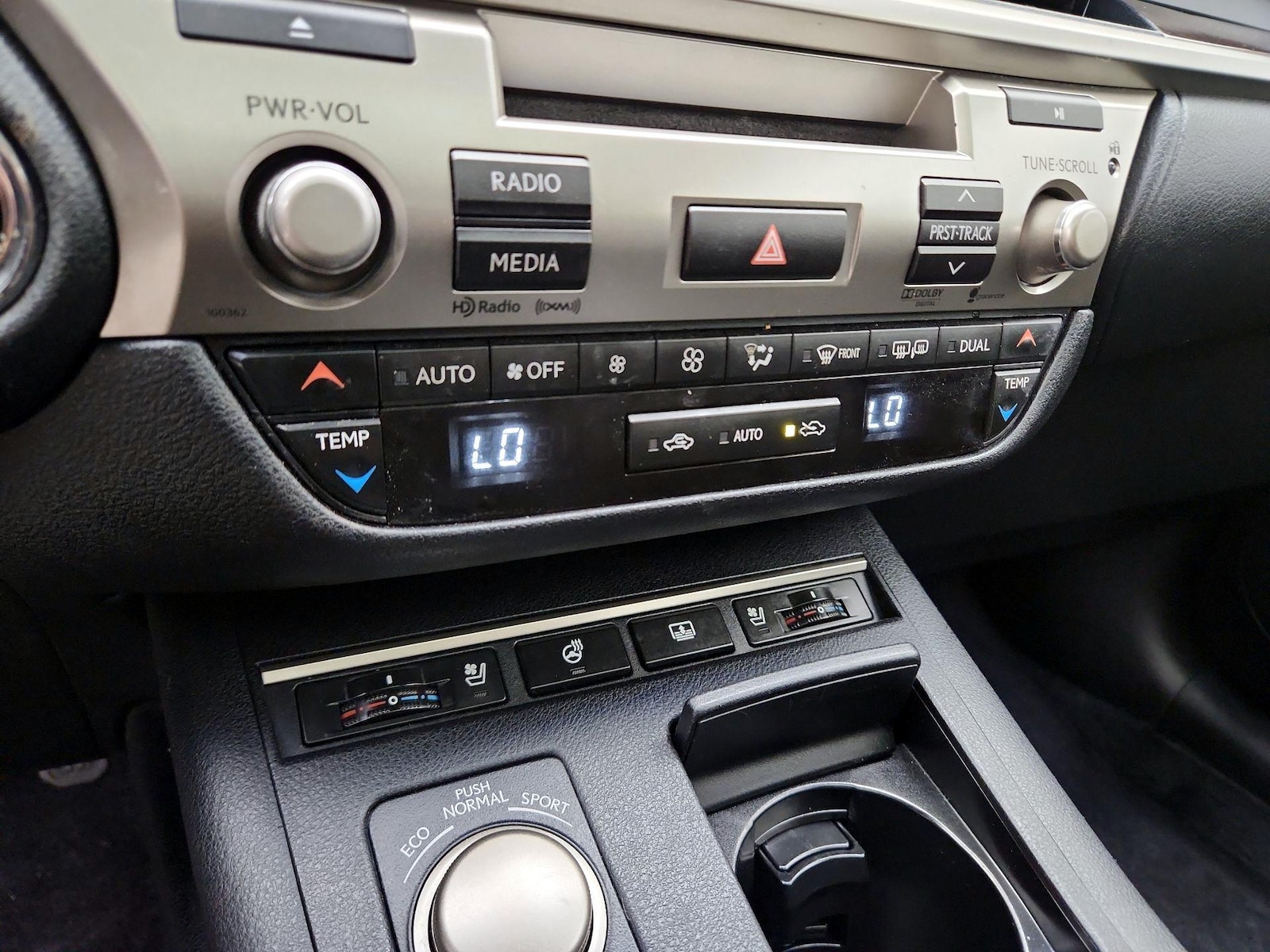 2014 Lexus ES 350 - Photo 18