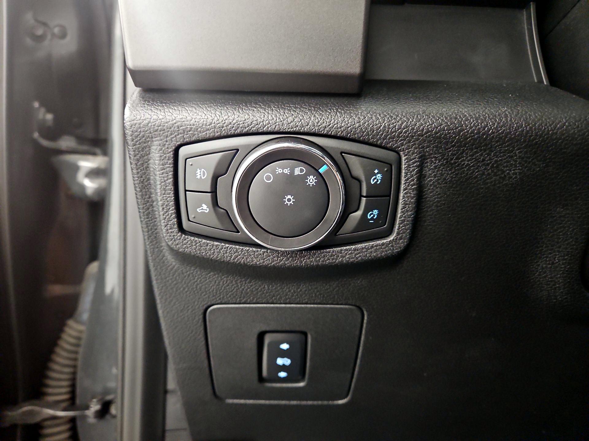 Thumbnail: 2016 Ford F-150 - 11