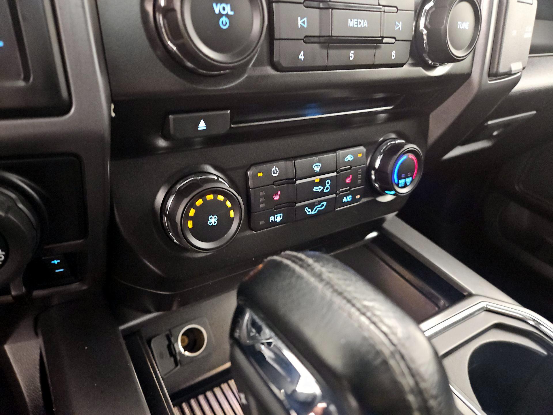 Thumbnail: 2016 Ford F-150 - 15