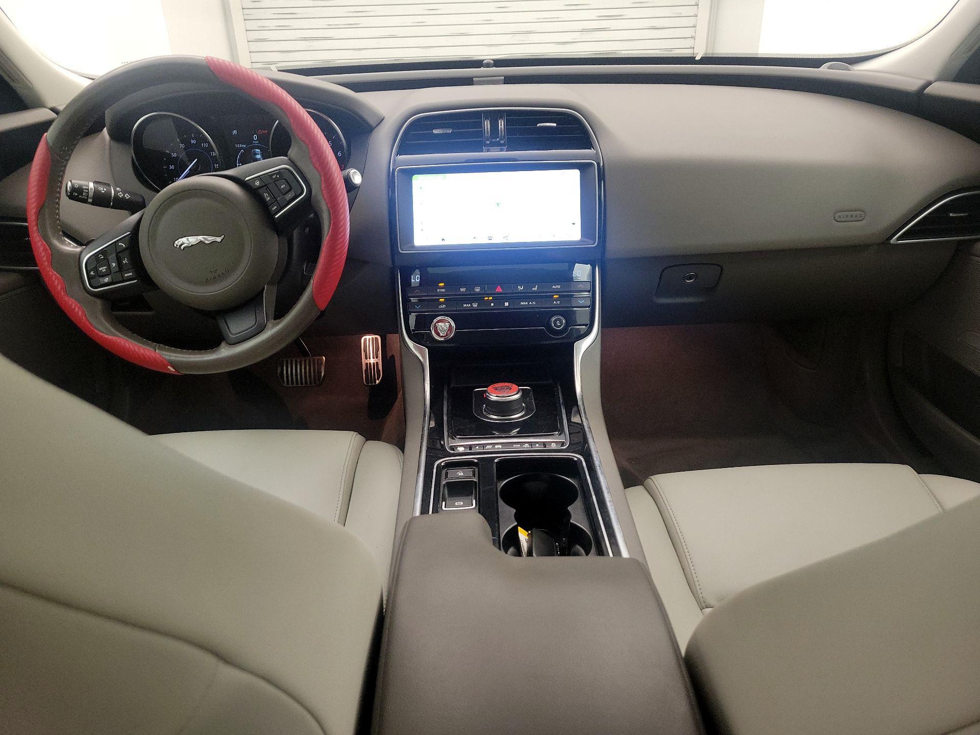 Thumbnail: 2019 Jaguar XE - 9