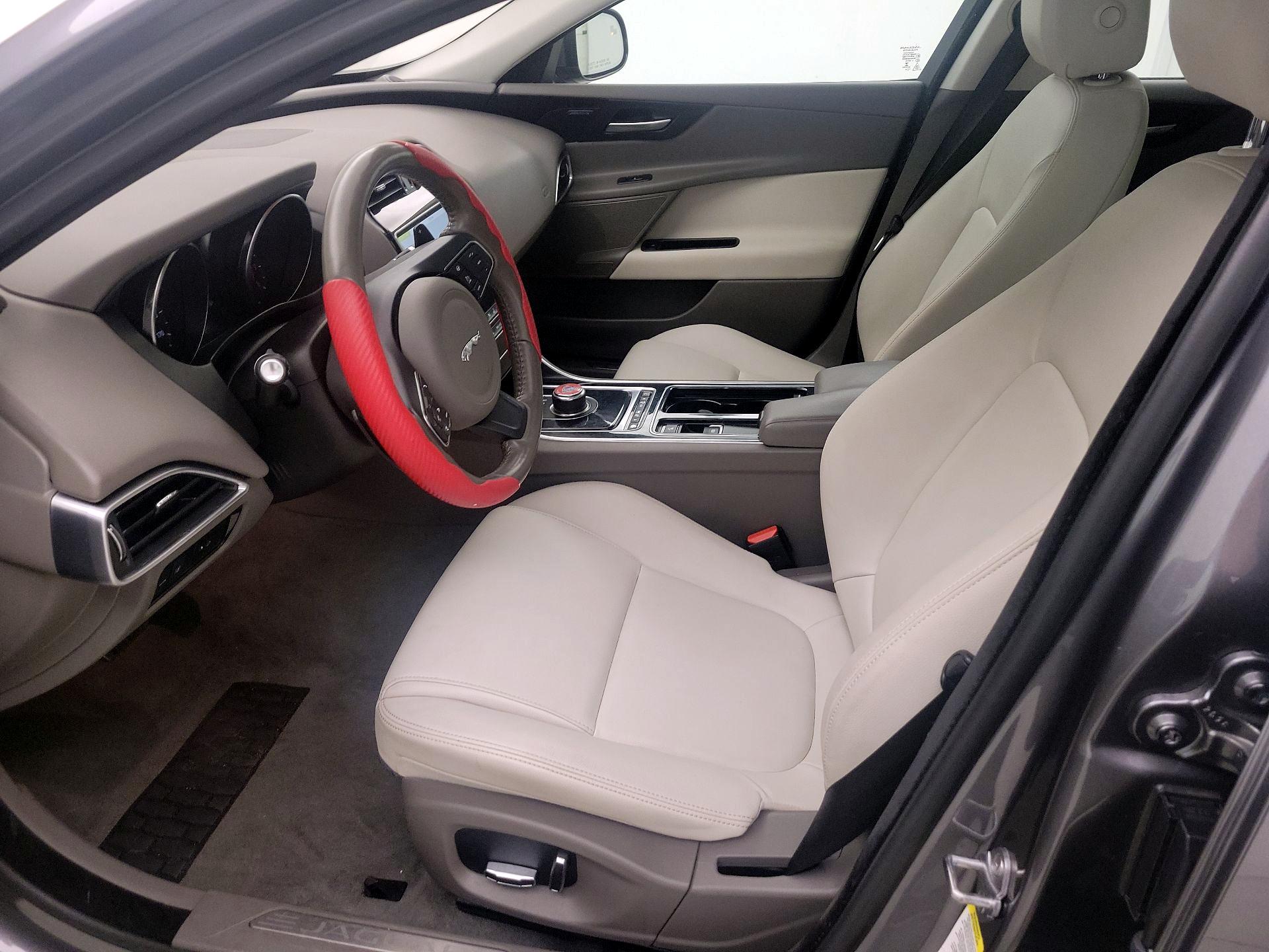 Thumbnail: 2019 Jaguar XE - 11