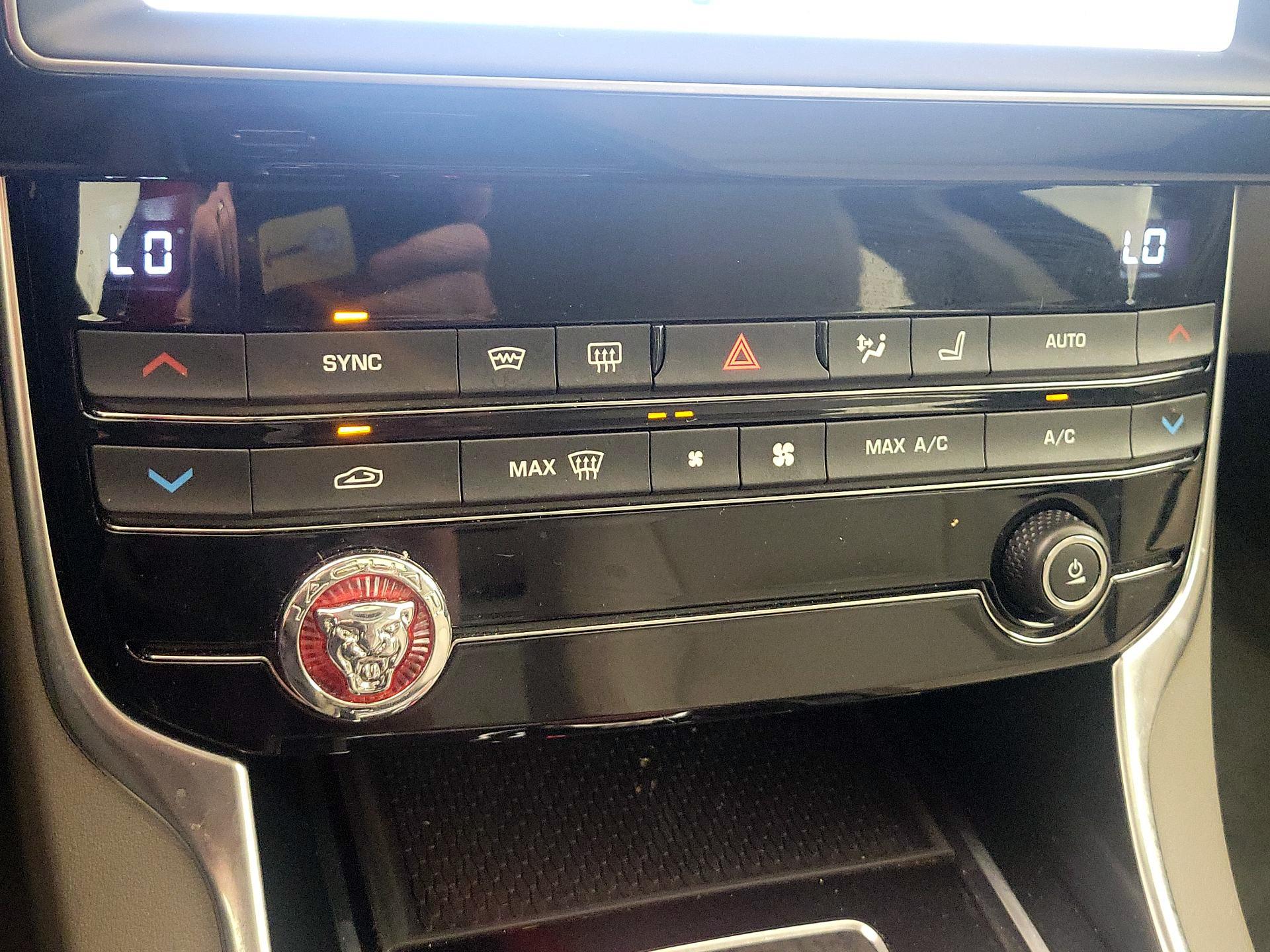 Thumbnail: 2019 Jaguar XE - 17