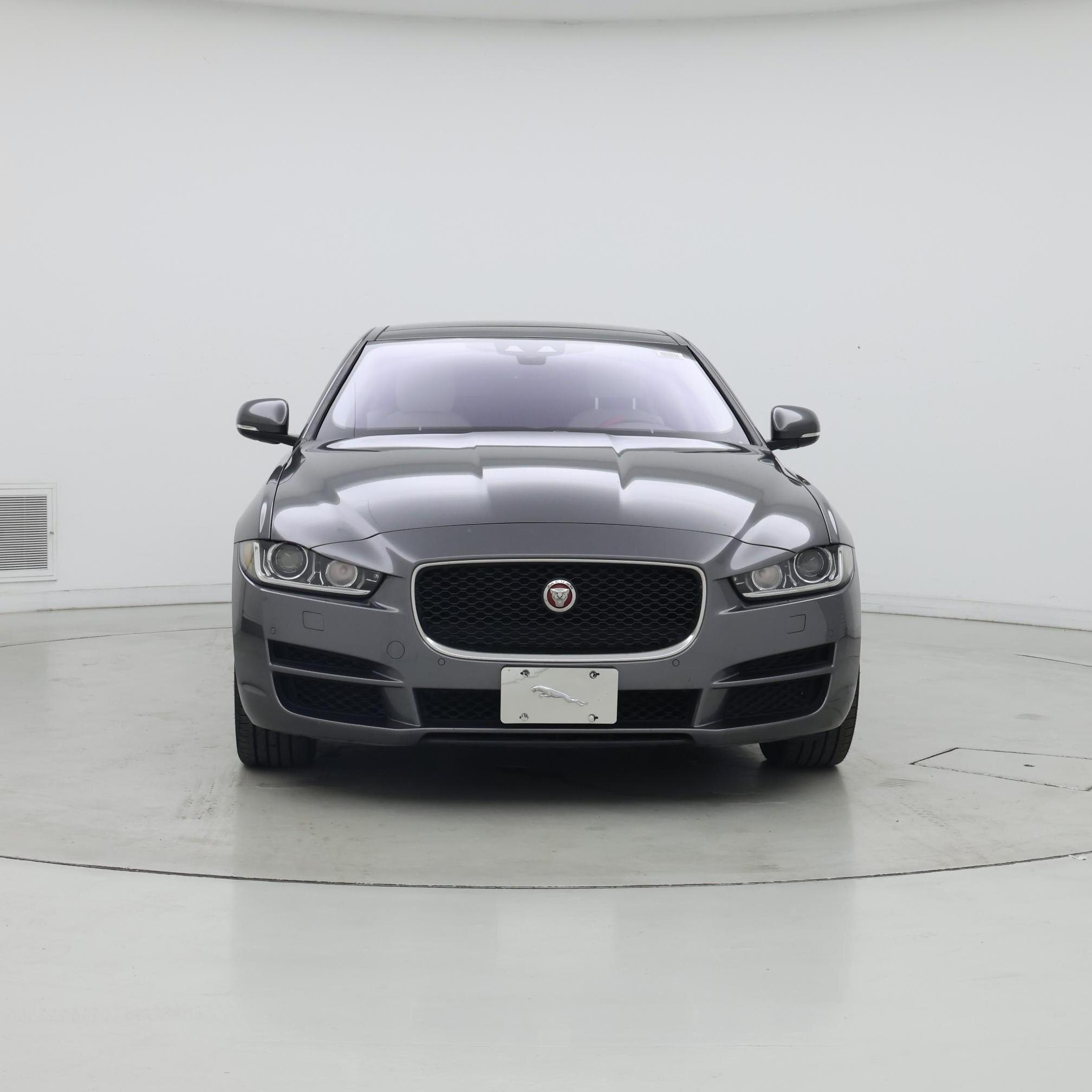 Thumbnail: 2019 Jaguar XE - 5