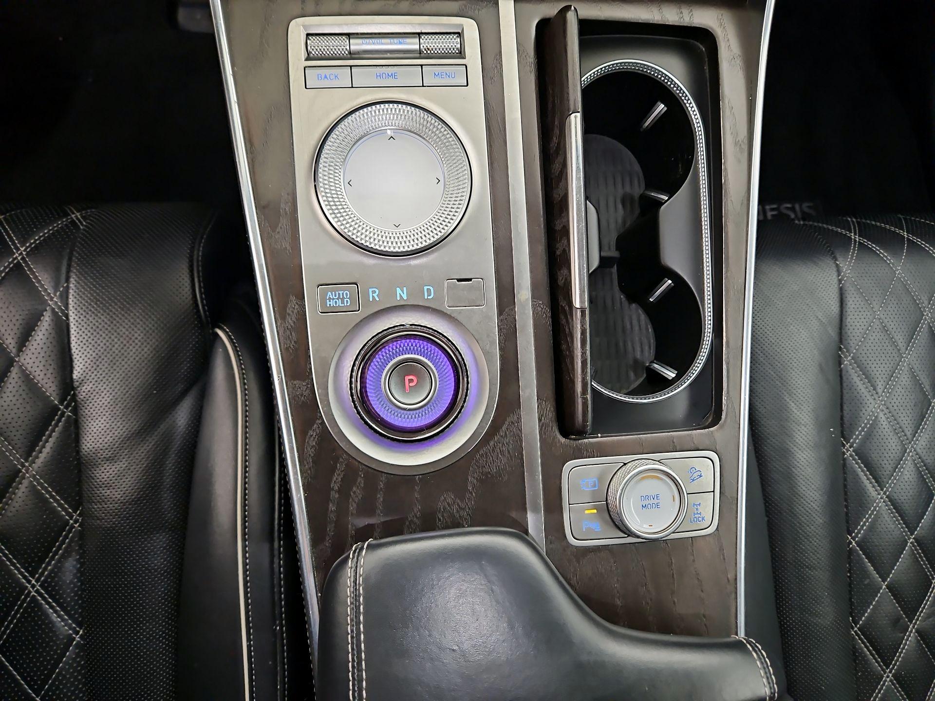 Thumbnail: 2021 Genesis GV80 - 18