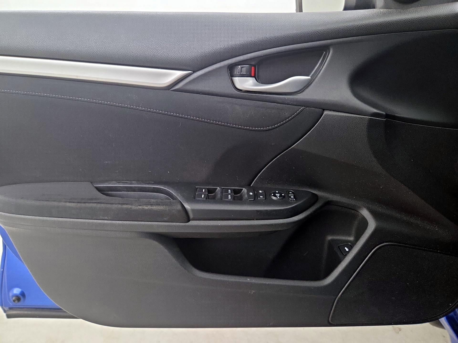 Thumbnail: 2017 Honda Civic - 12