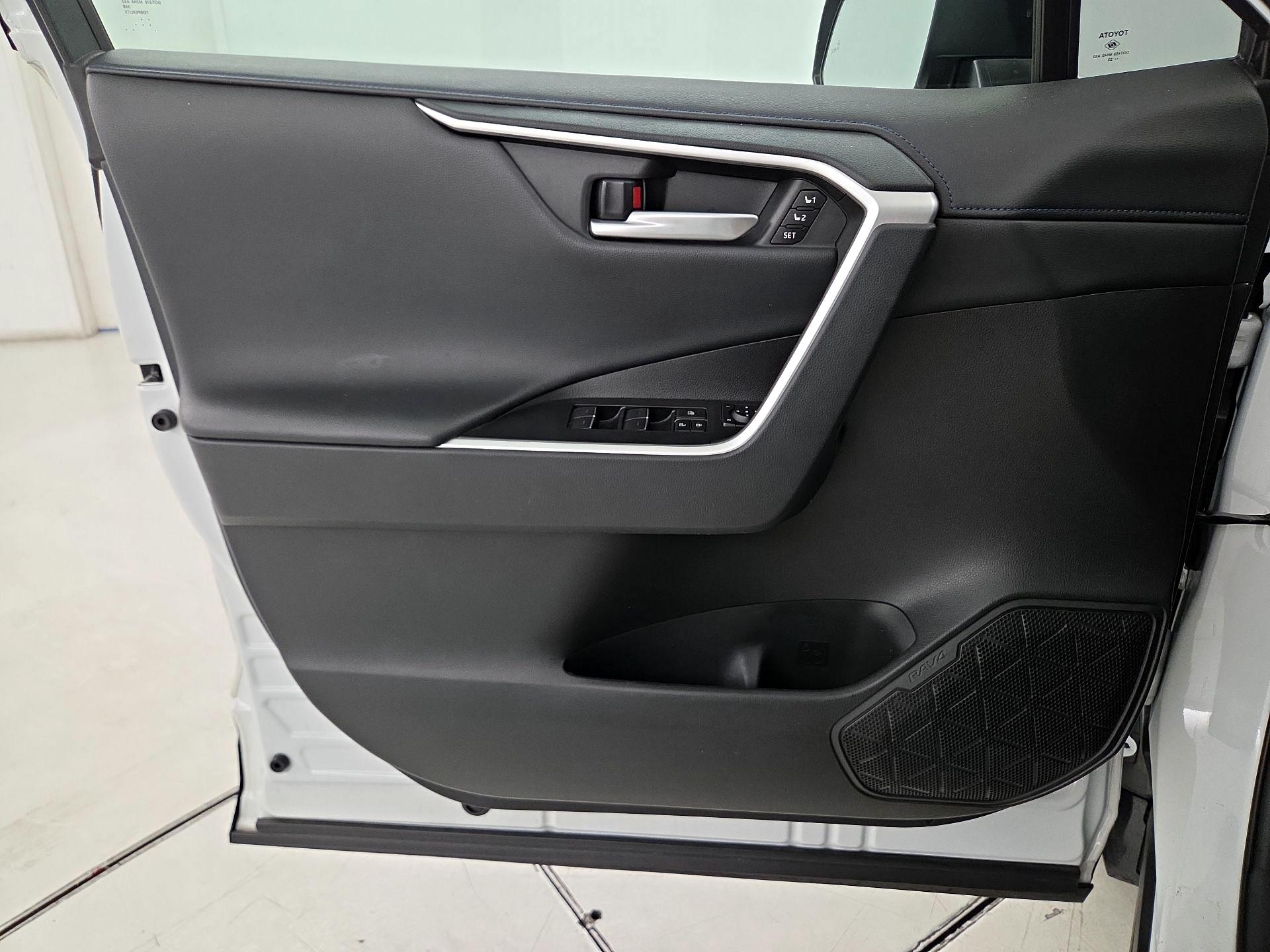 Thumbnail: 2023 Toyota RAV4 - 12