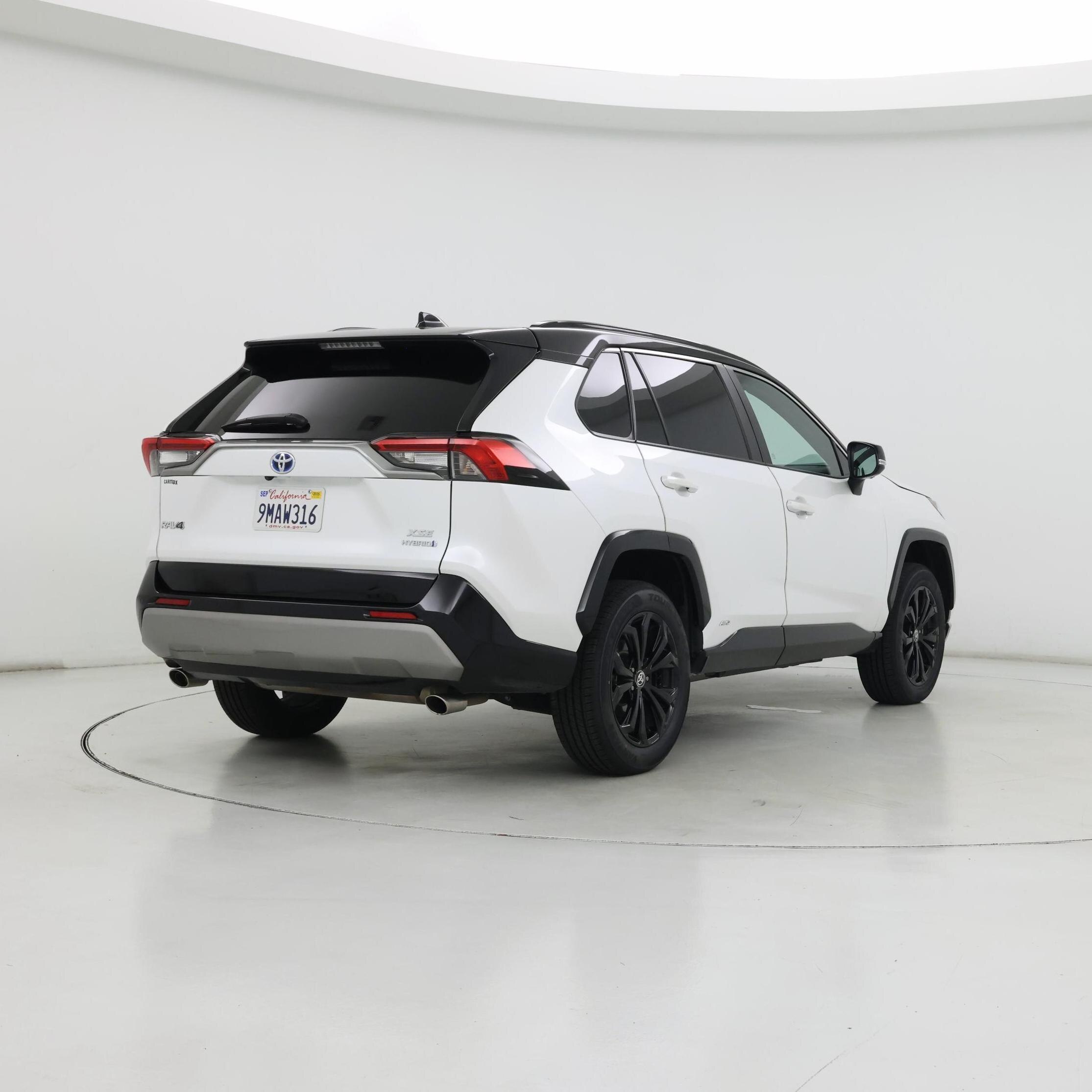 Thumbnail: 2023 Toyota RAV4 - 8