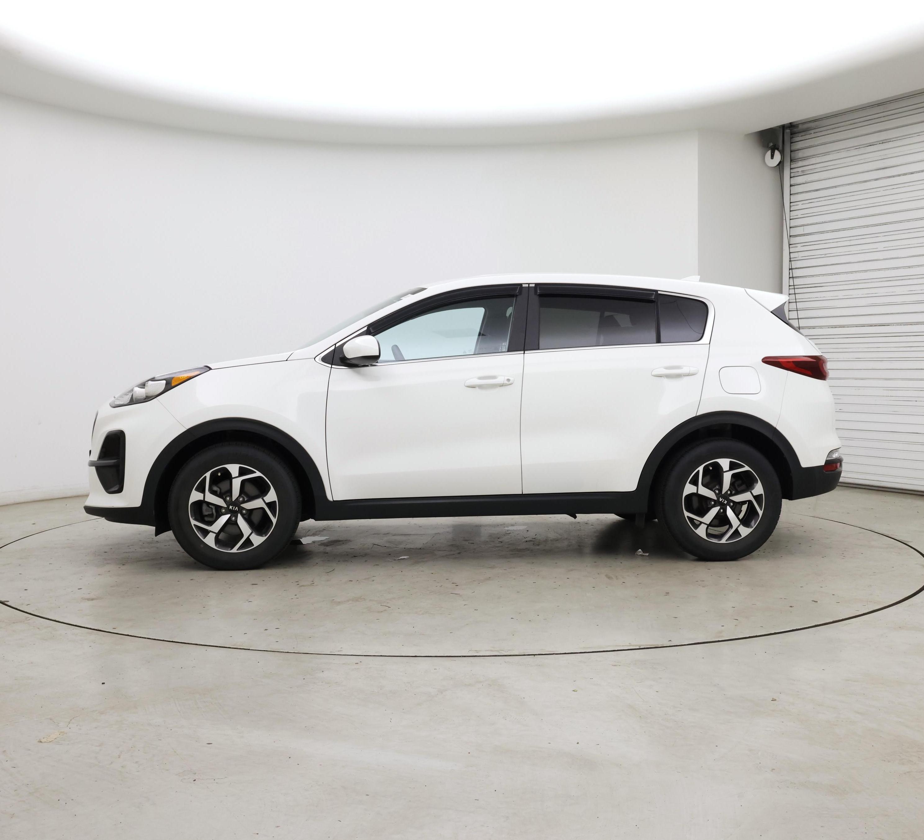 Thumbnail: 2020 Kia Sportage - 3