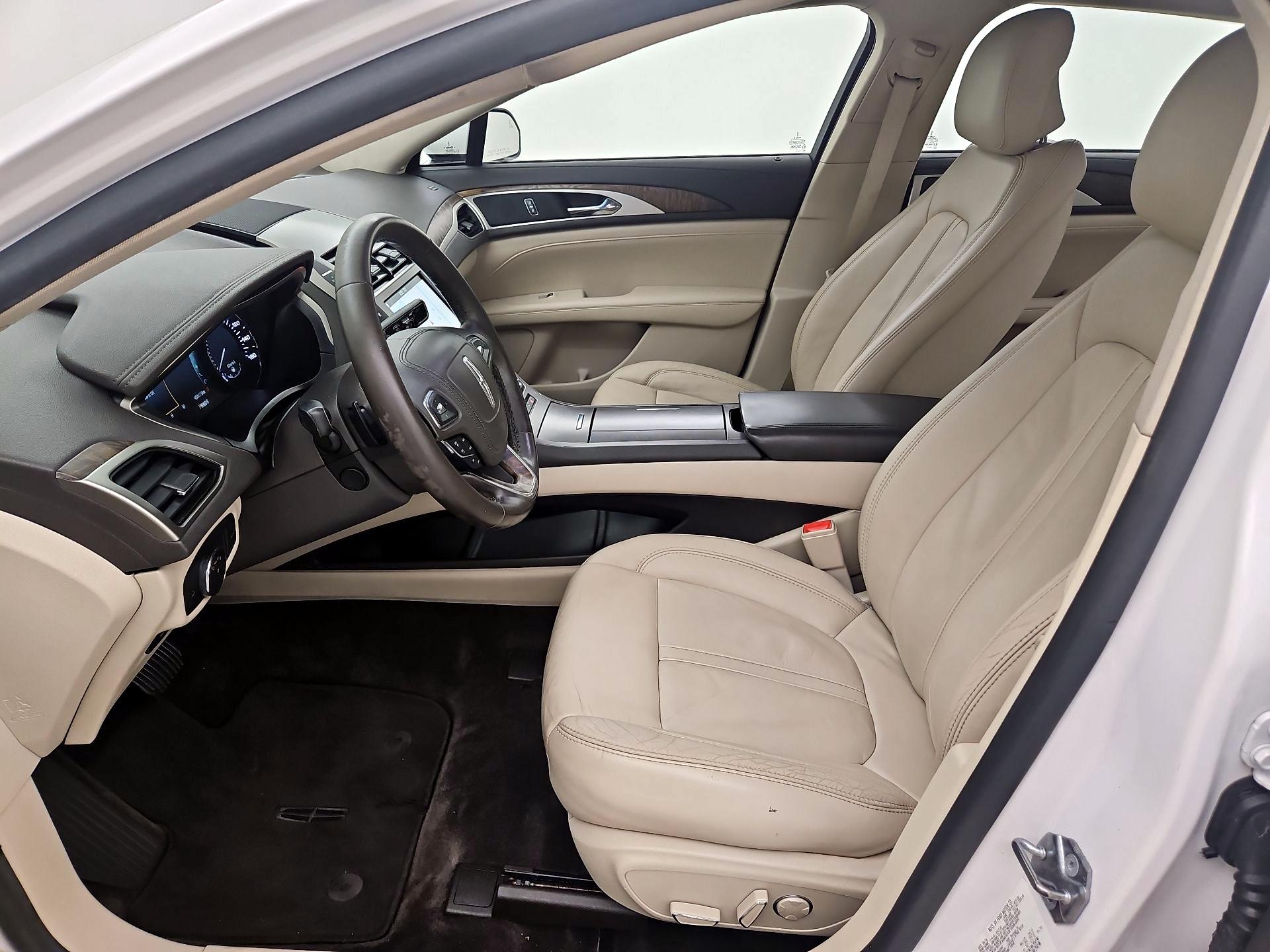 Thumbnail: 2017 Lincoln MKZ - 11