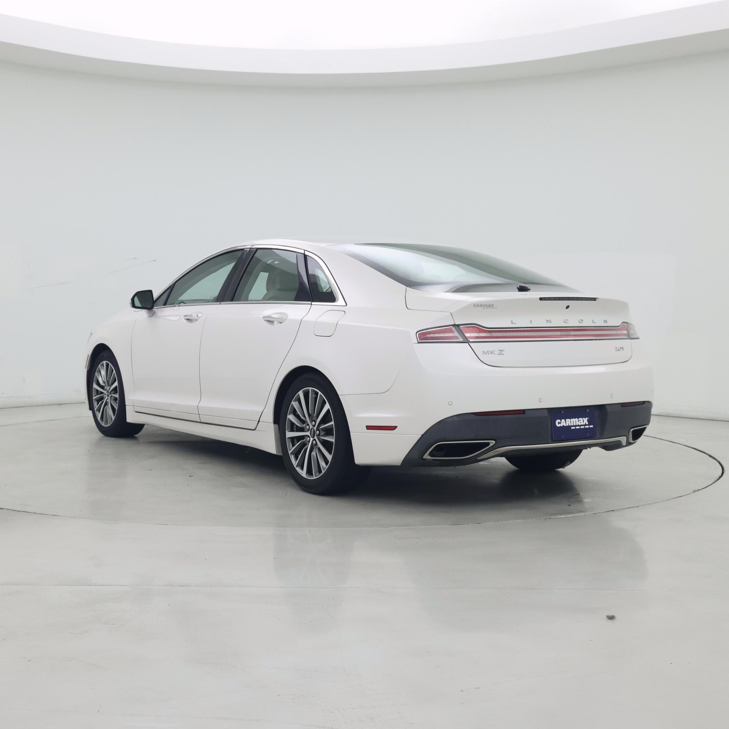 Thumbnail: 2017 Lincoln MKZ - 2