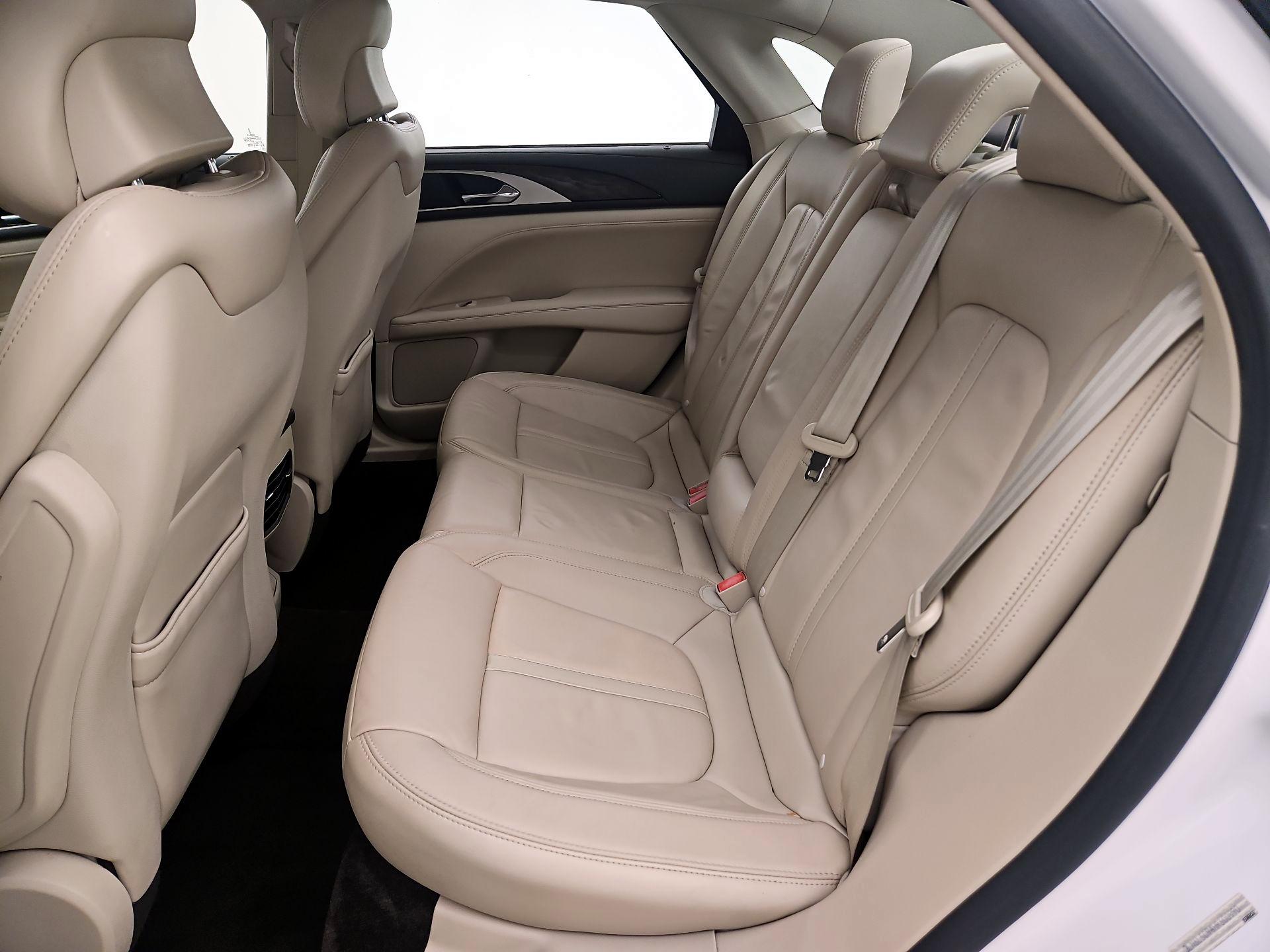 Thumbnail: 2017 Lincoln MKZ - 20