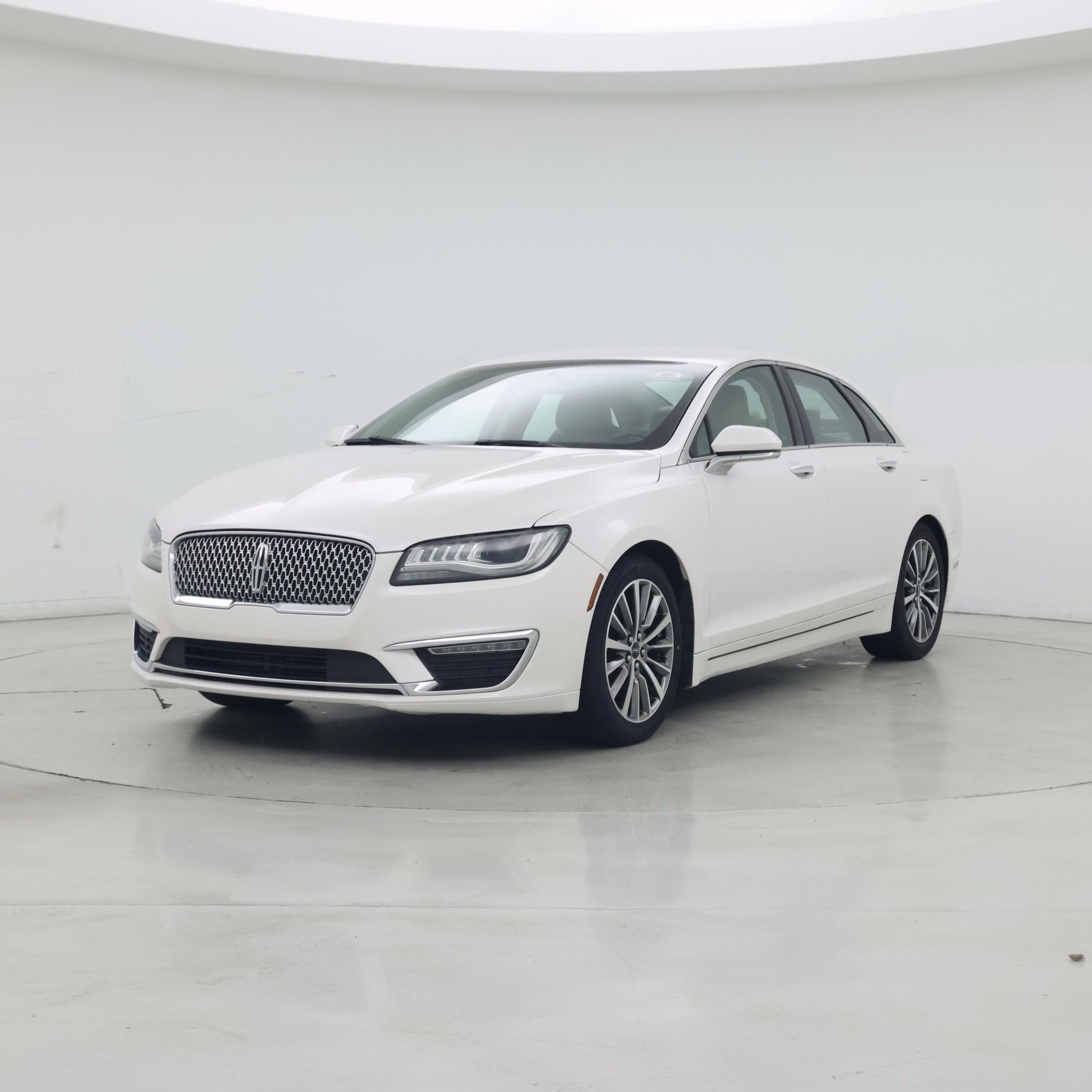 Thumbnail: 2017 Lincoln MKZ - 4