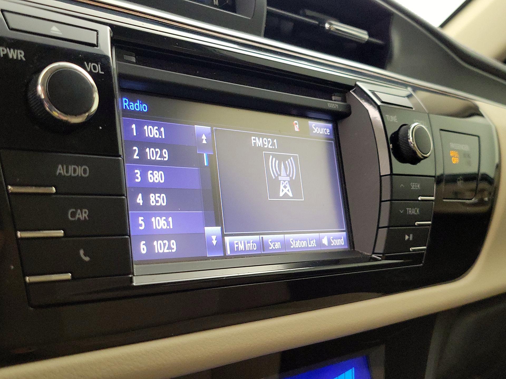 Thumbnail: 2016 Toyota Corolla - 15
