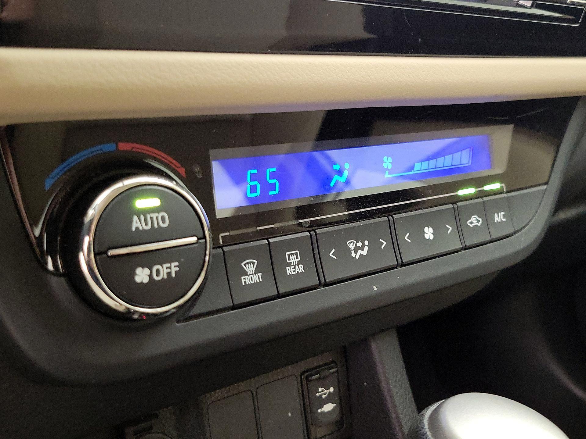 Thumbnail: 2016 Toyota Corolla - 16