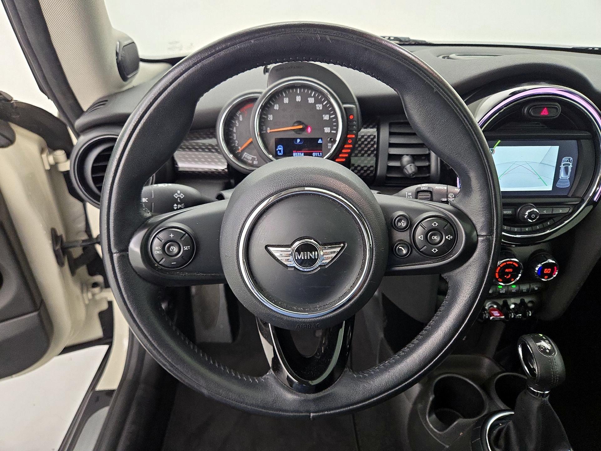 Thumbnail: 2017 MINI Cooper Hardtop - 10