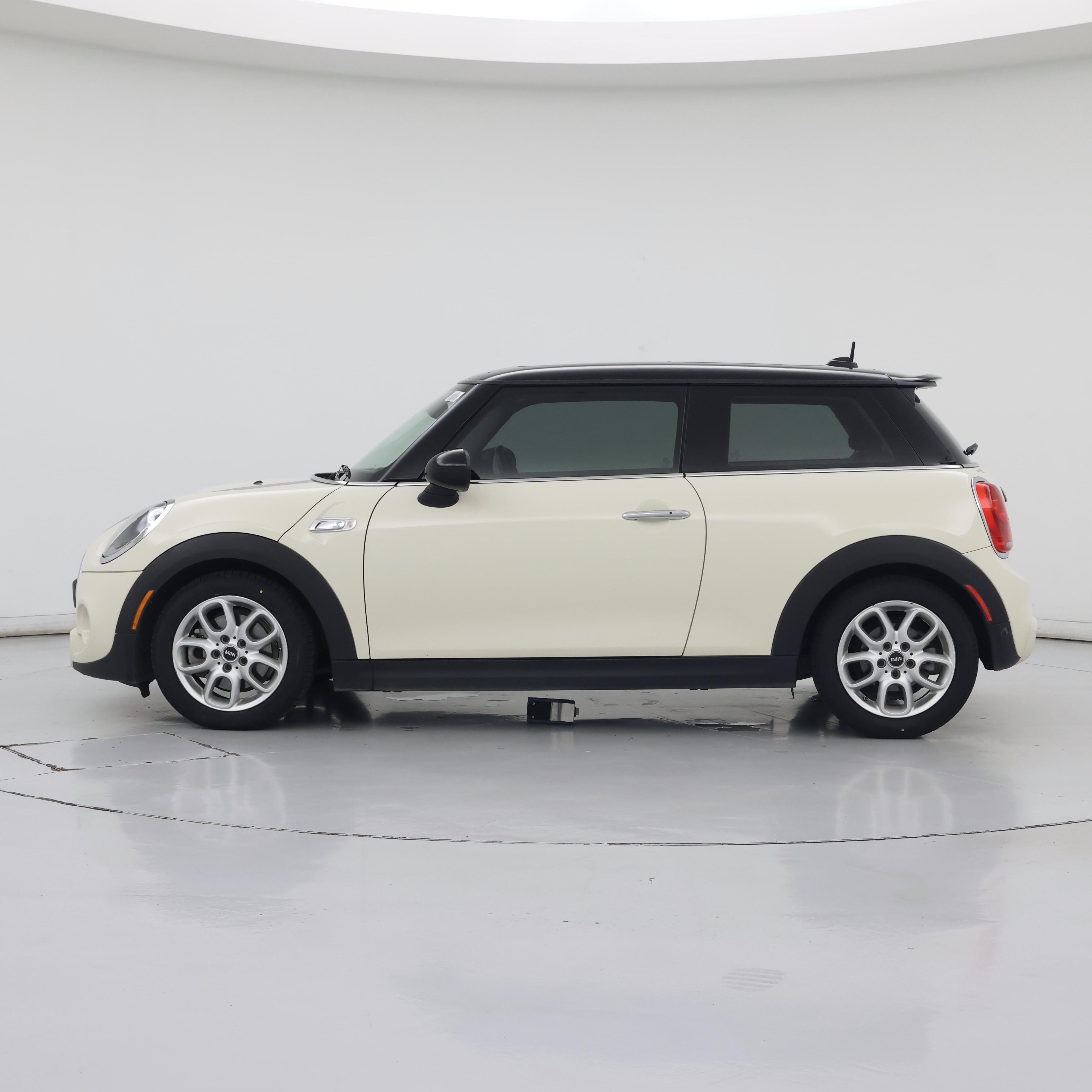Thumbnail: 2017 MINI Cooper Hardtop - 3