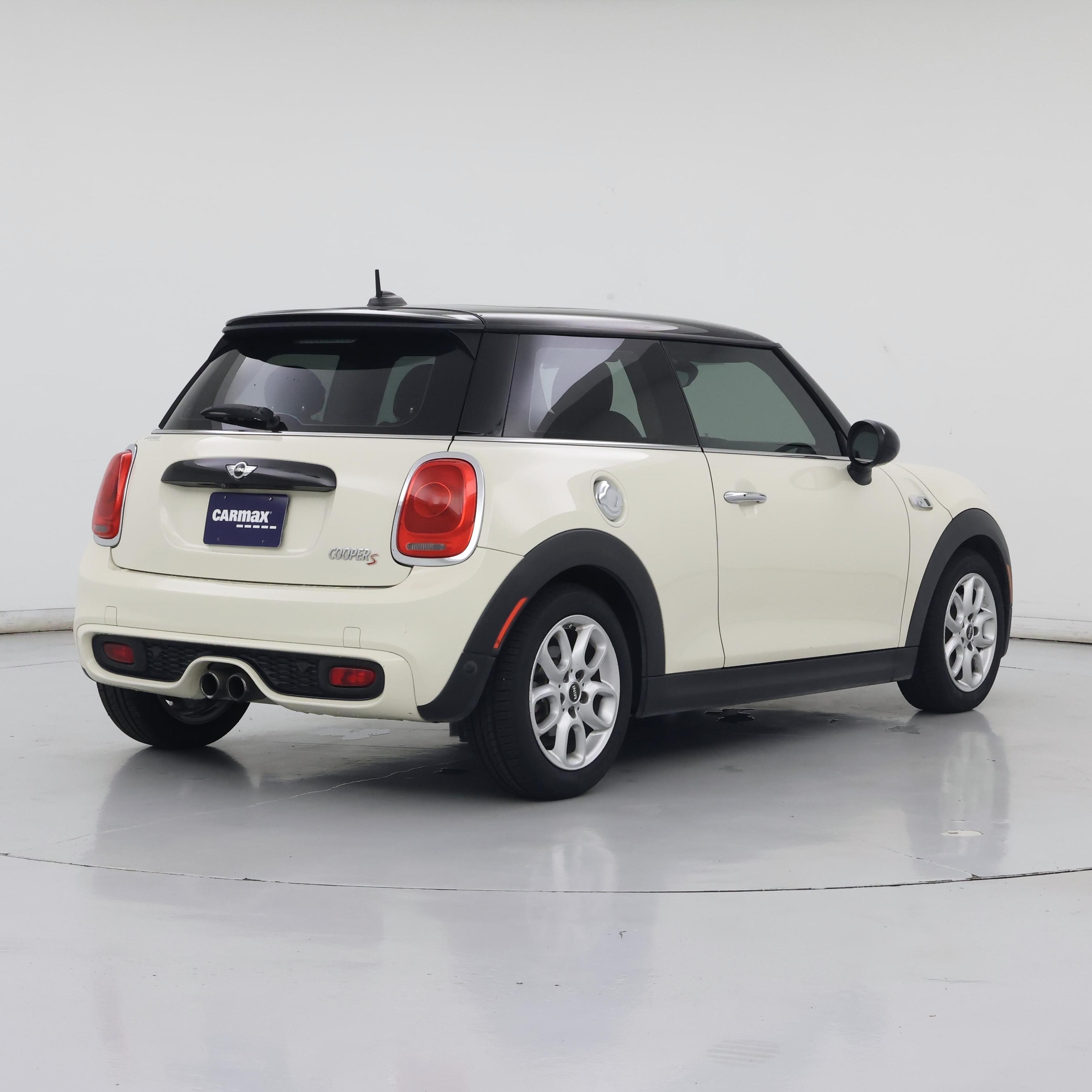 Thumbnail: 2017 MINI Cooper Hardtop - 8