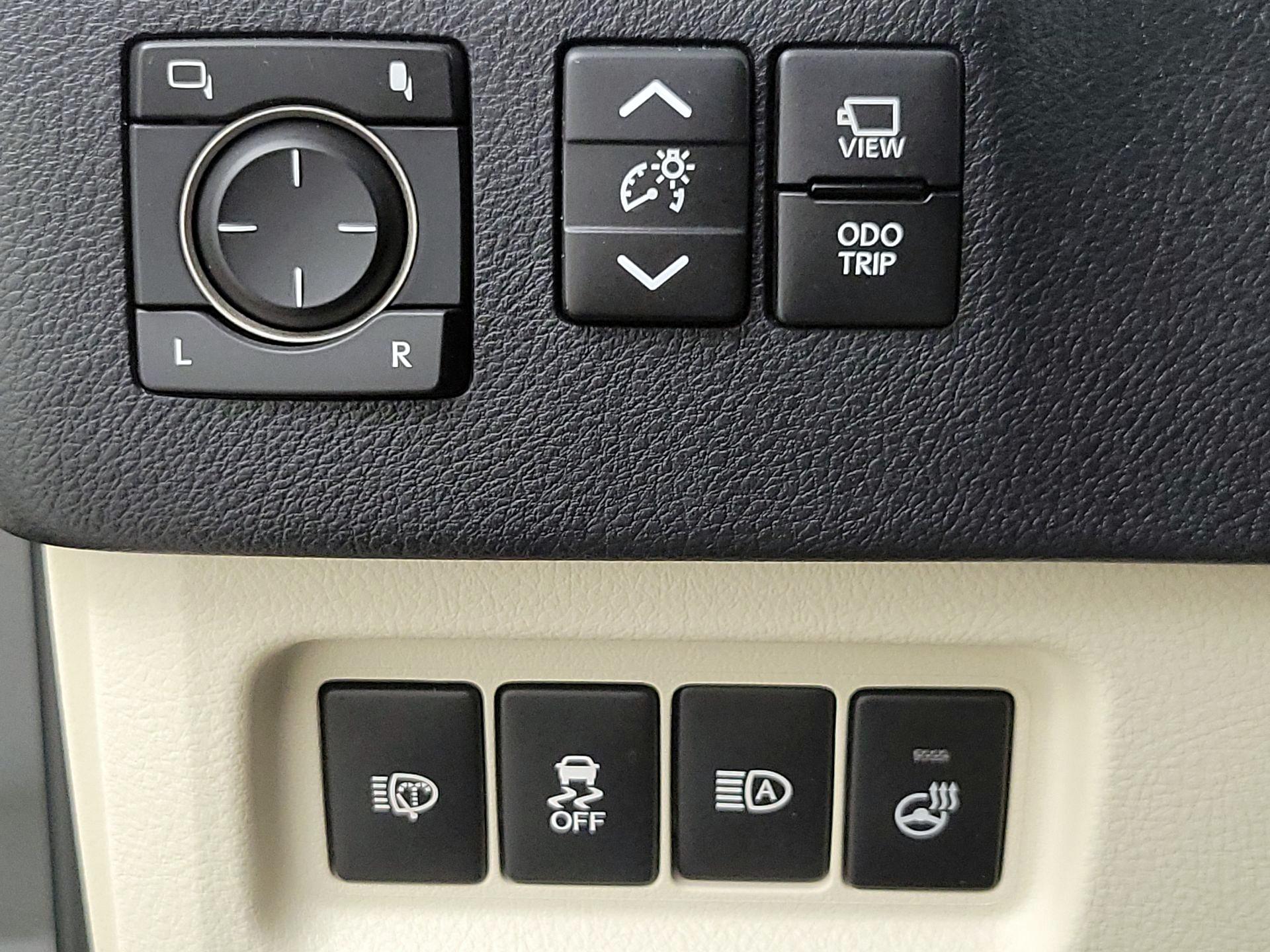 Thumbnail: 2023 Lexus GX - 13