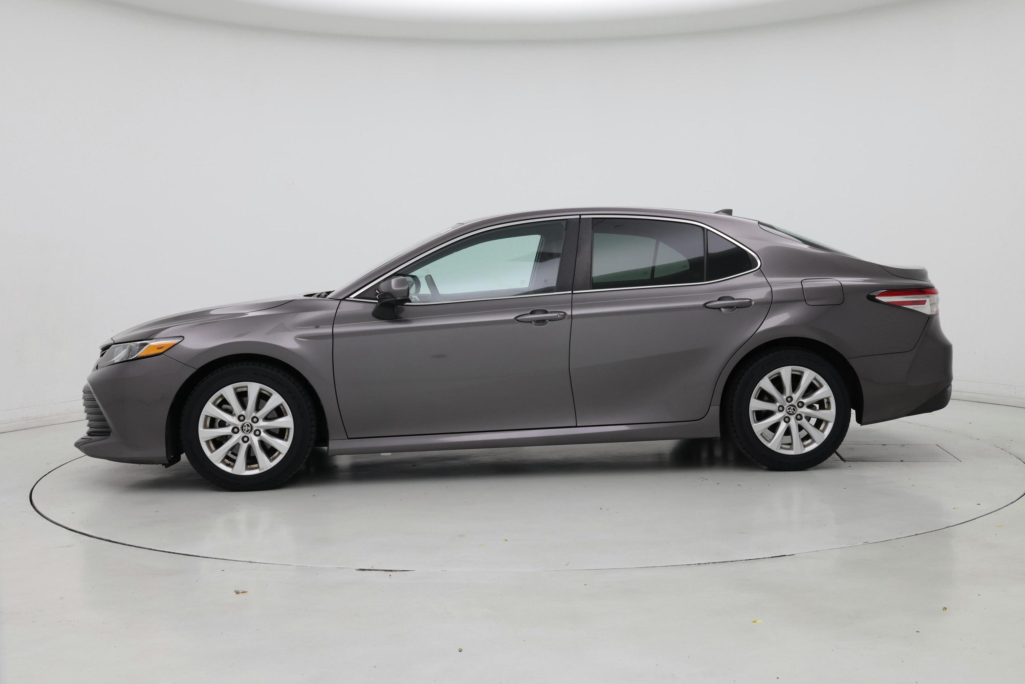 Thumbnail: 2020 Toyota Camry - 3