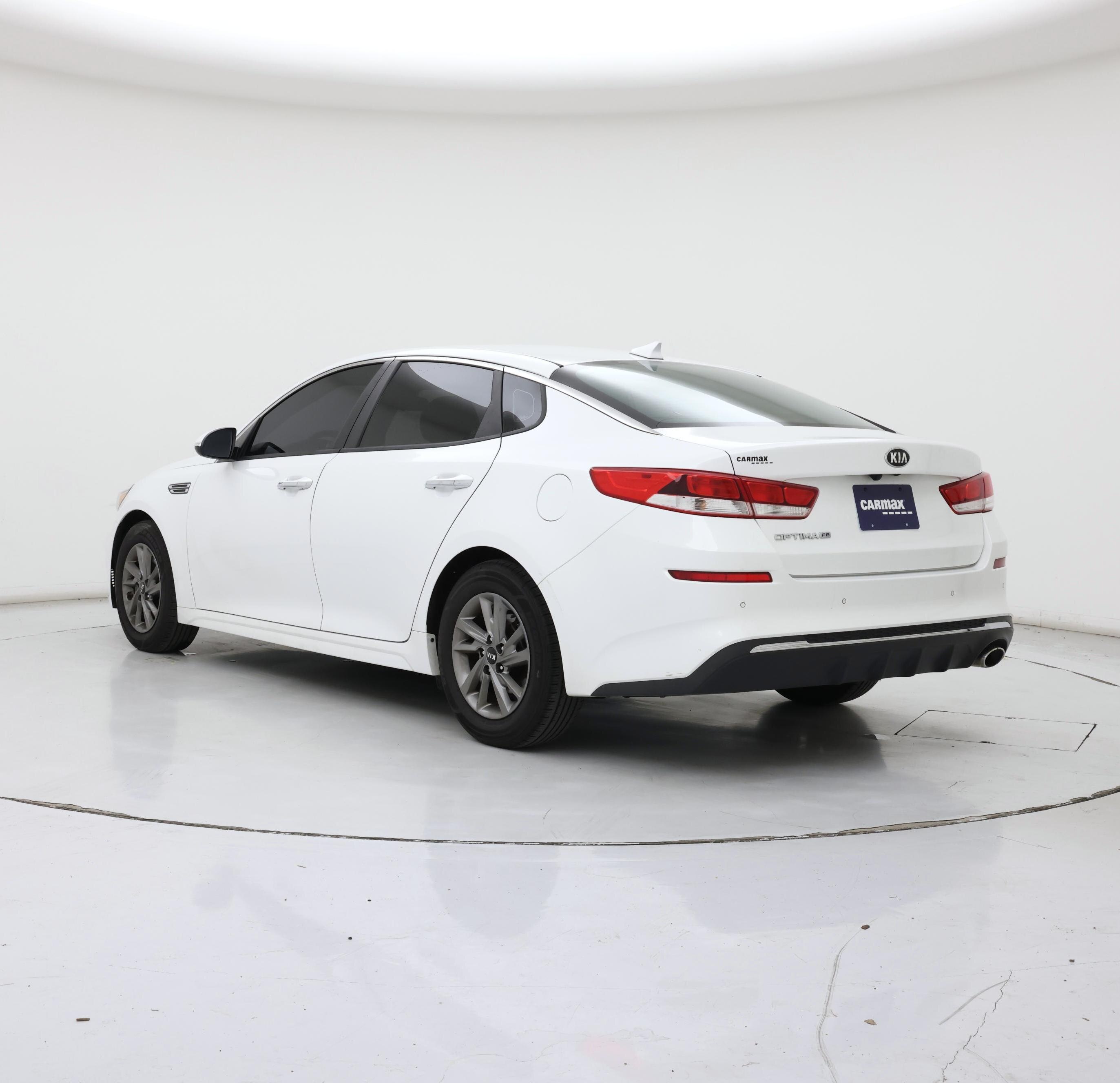Thumbnail: 2020 Kia Optima - 2