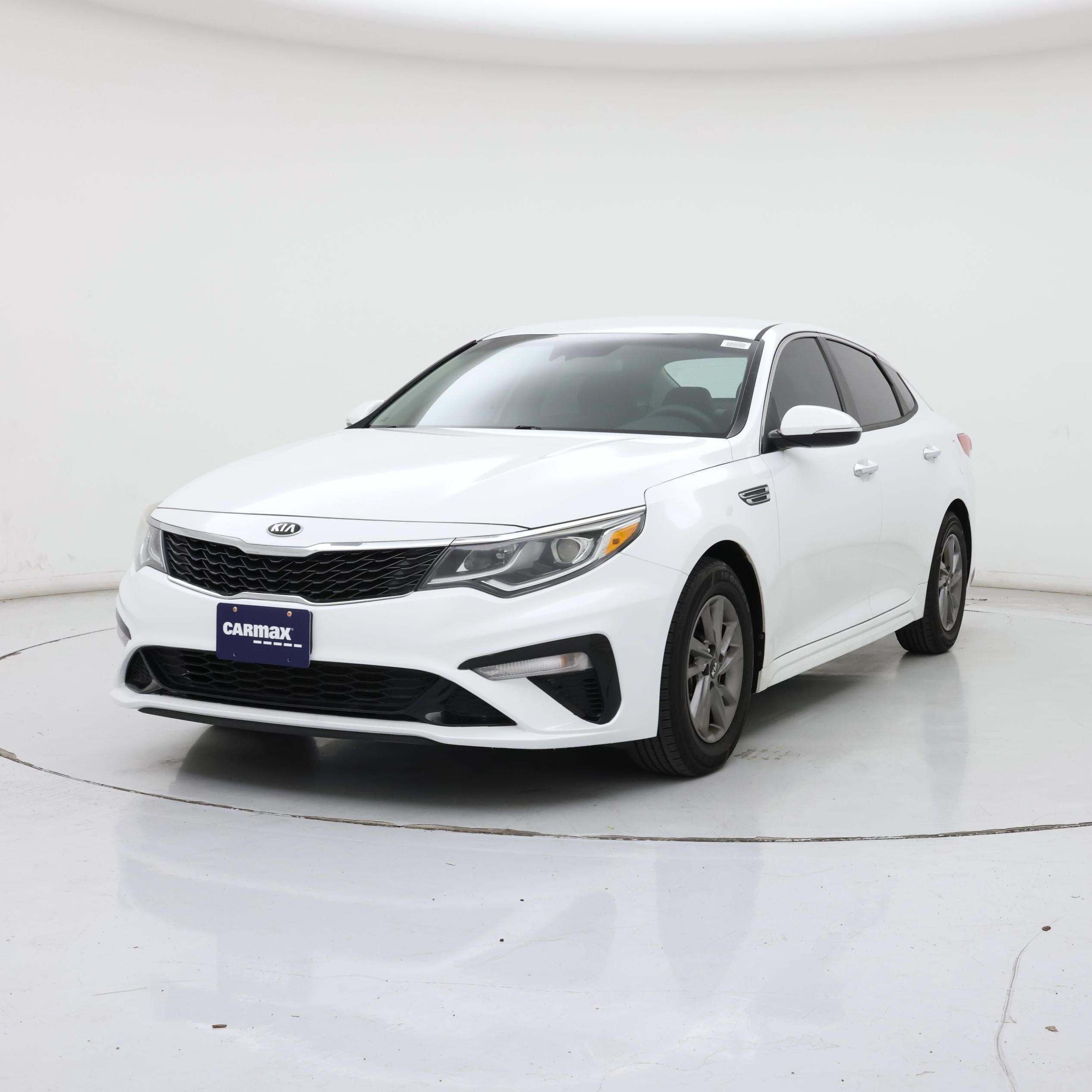 Thumbnail: 2020 Kia Optima - 4