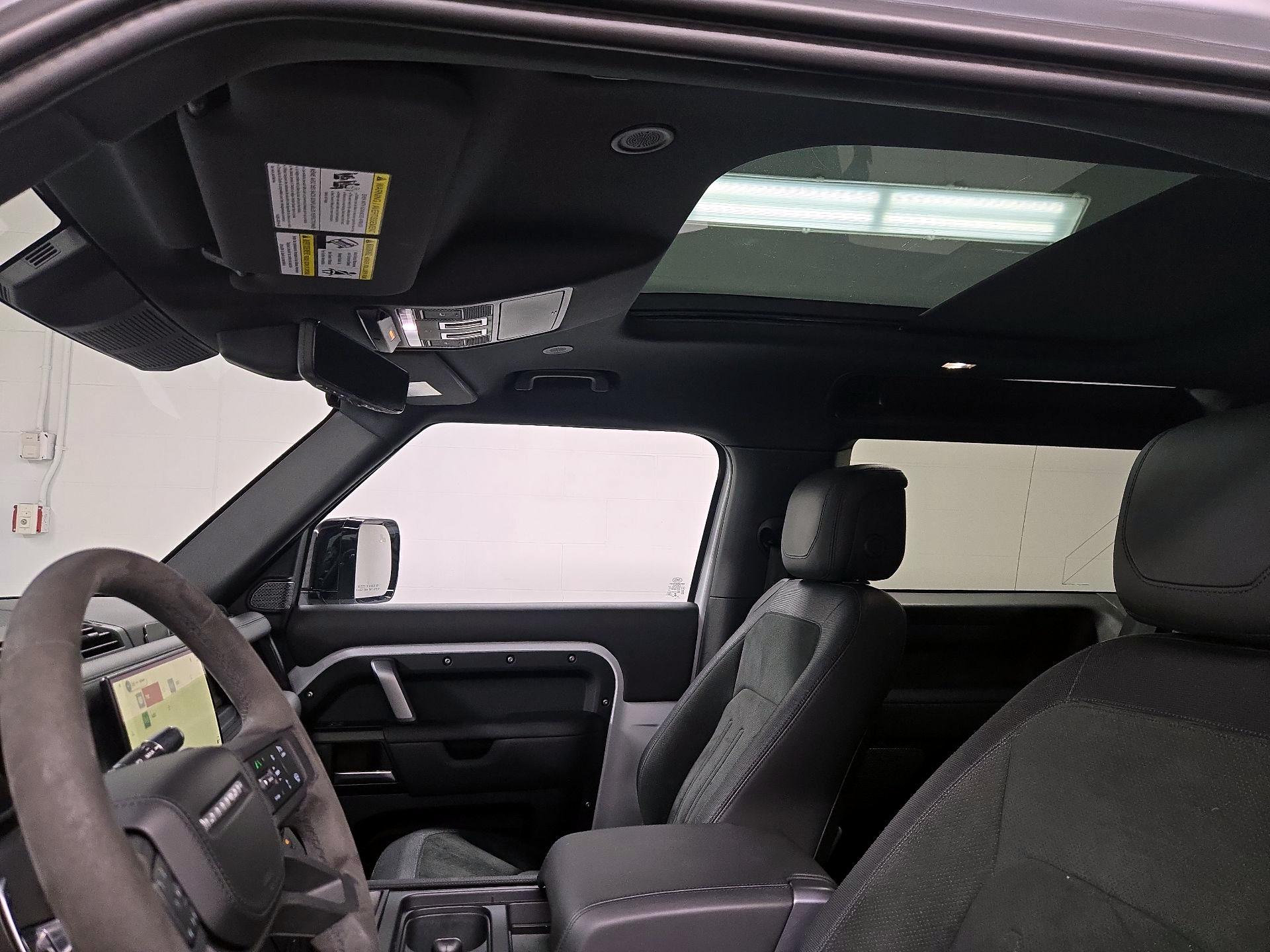 Thumbnail: 2022 Land Rover Defender - 20