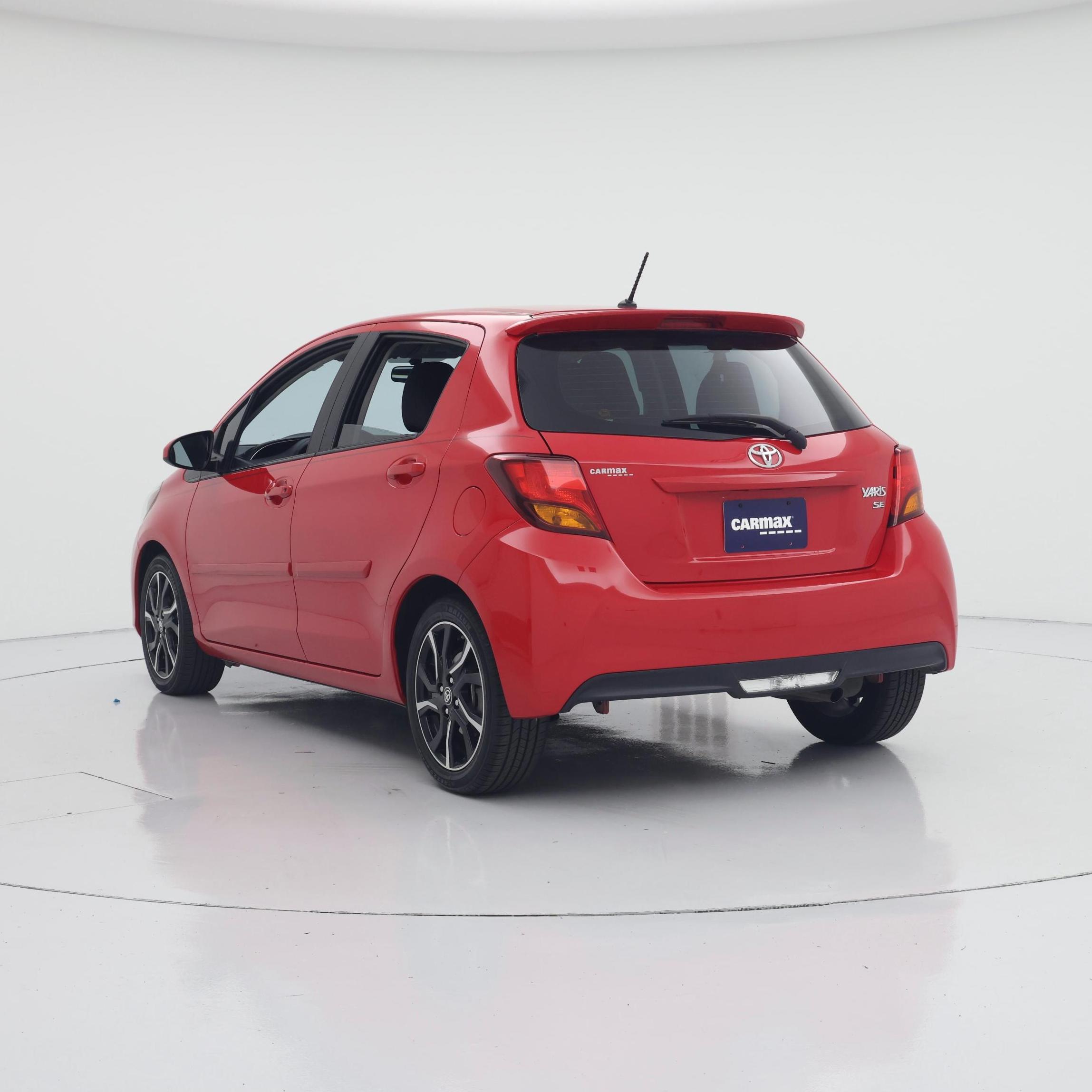 Thumbnail: 2015 Toyota Yaris - 2
