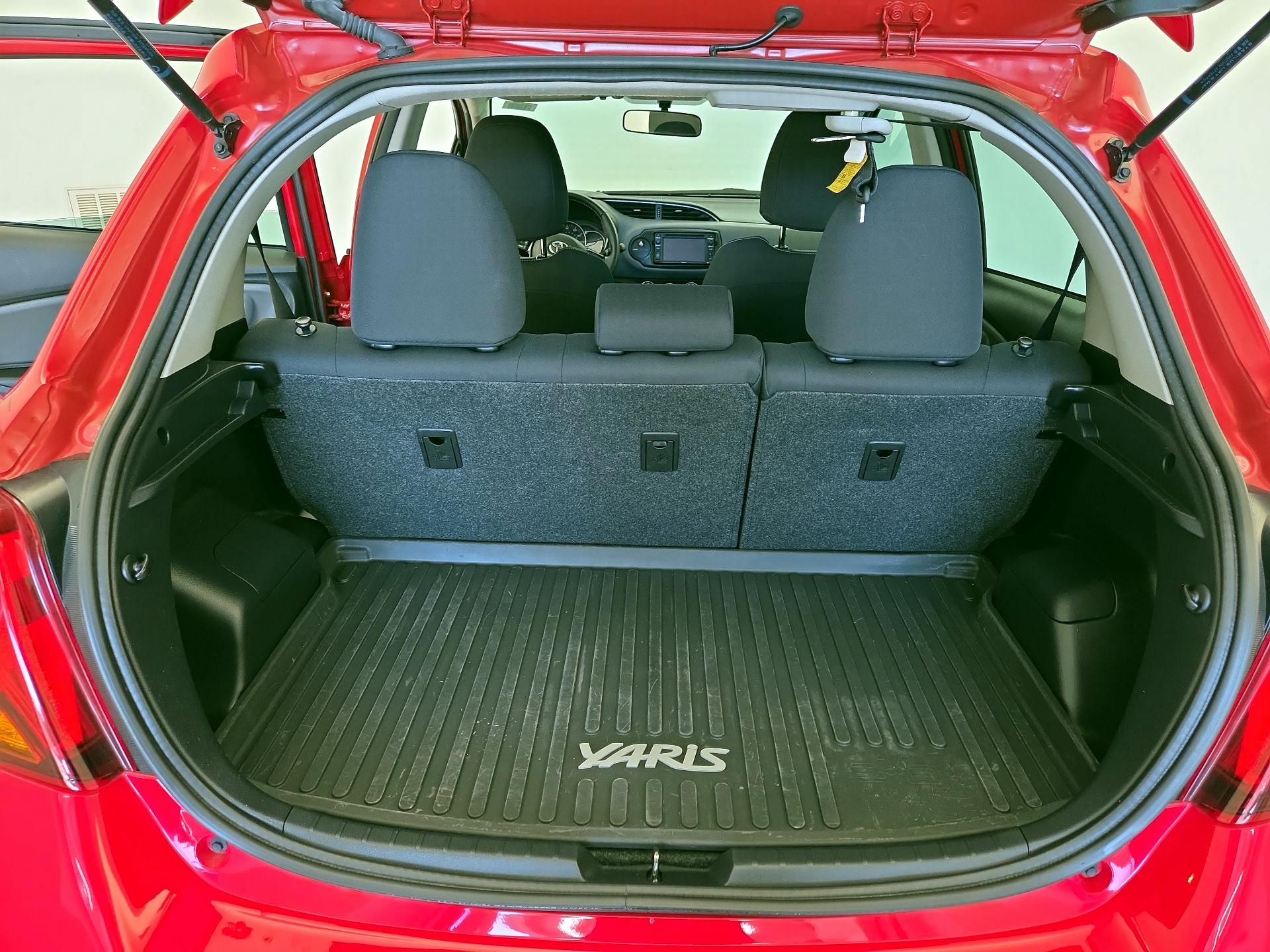 Thumbnail: 2015 Toyota Yaris - 19