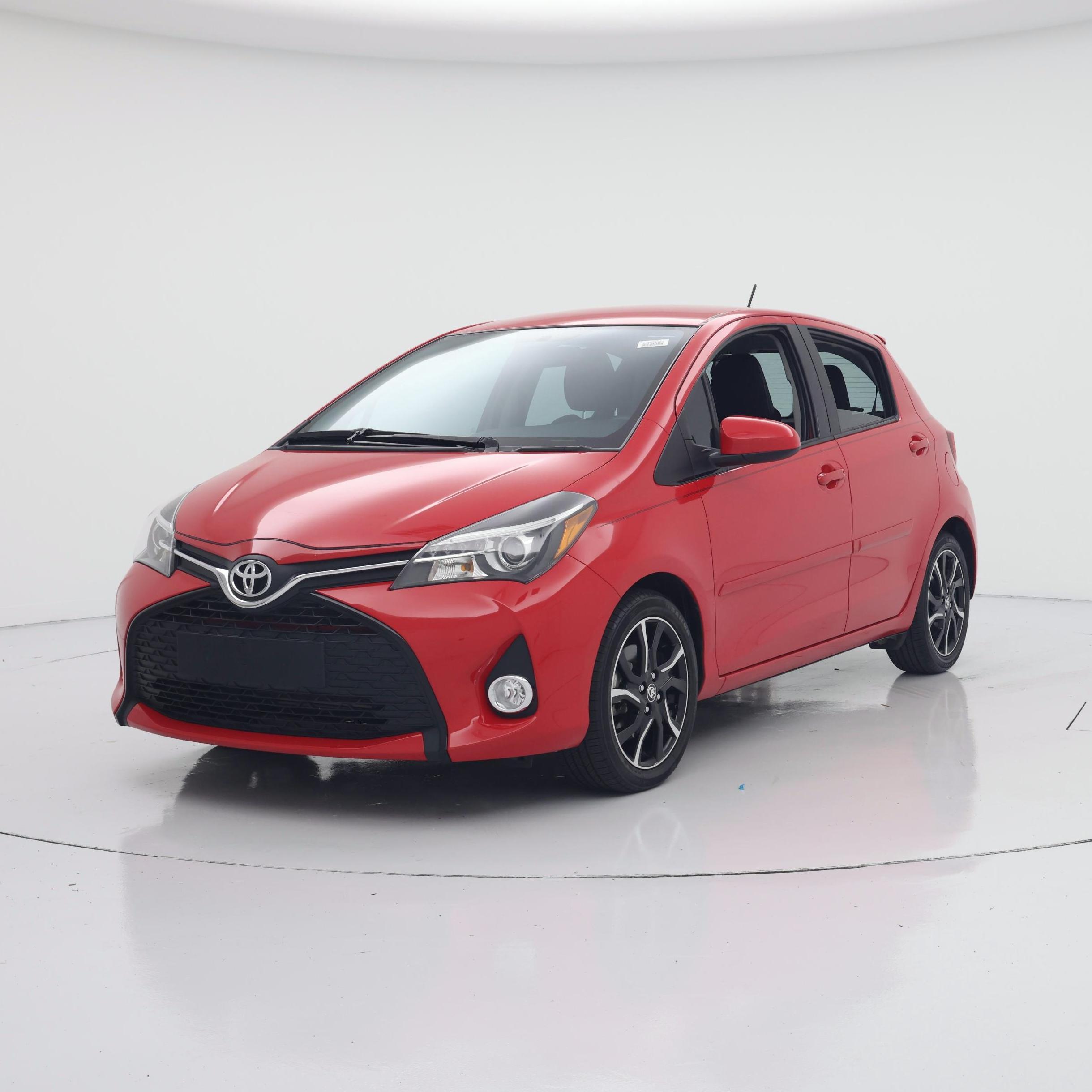 Thumbnail: 2015 Toyota Yaris - 4