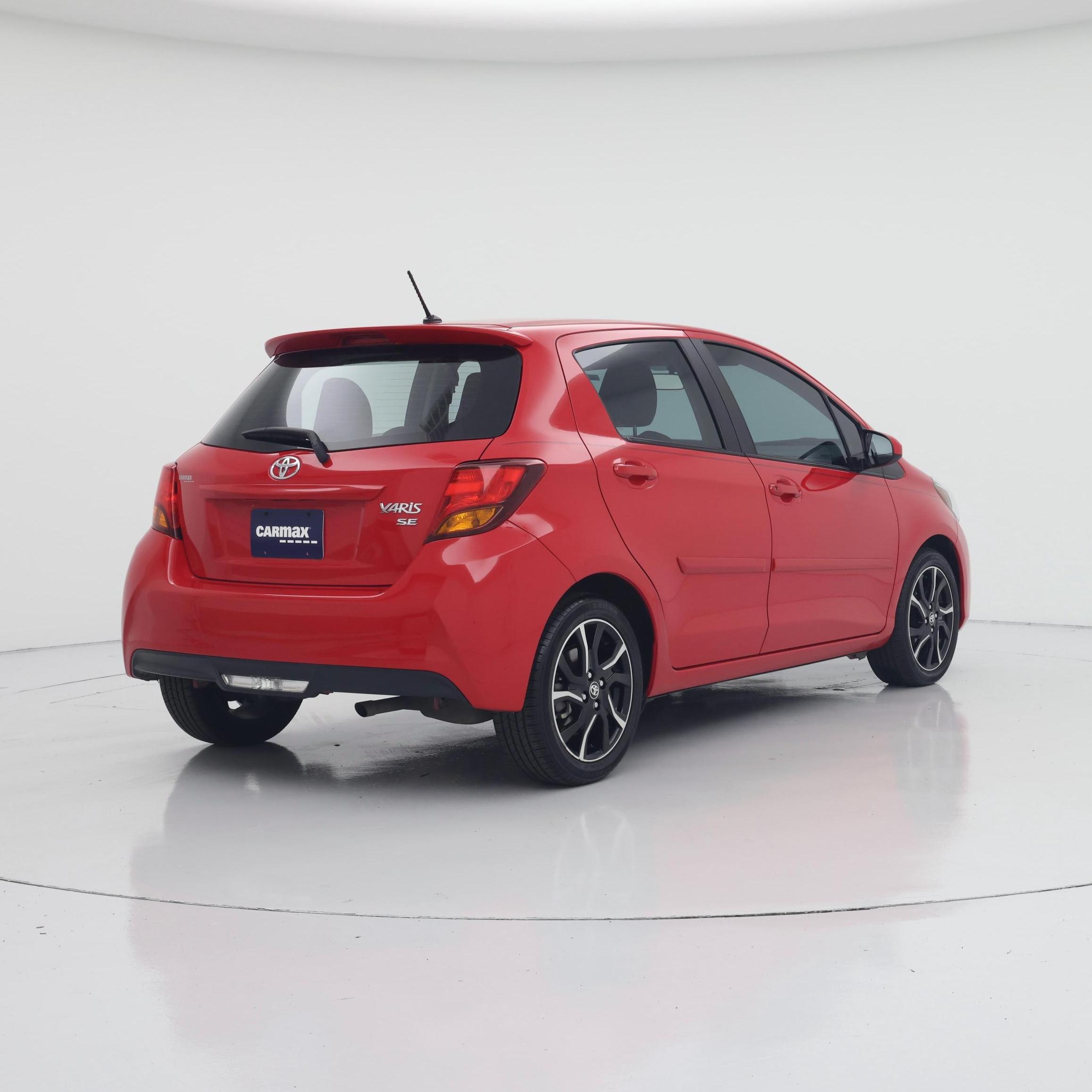 Thumbnail: 2015 Toyota Yaris - 8