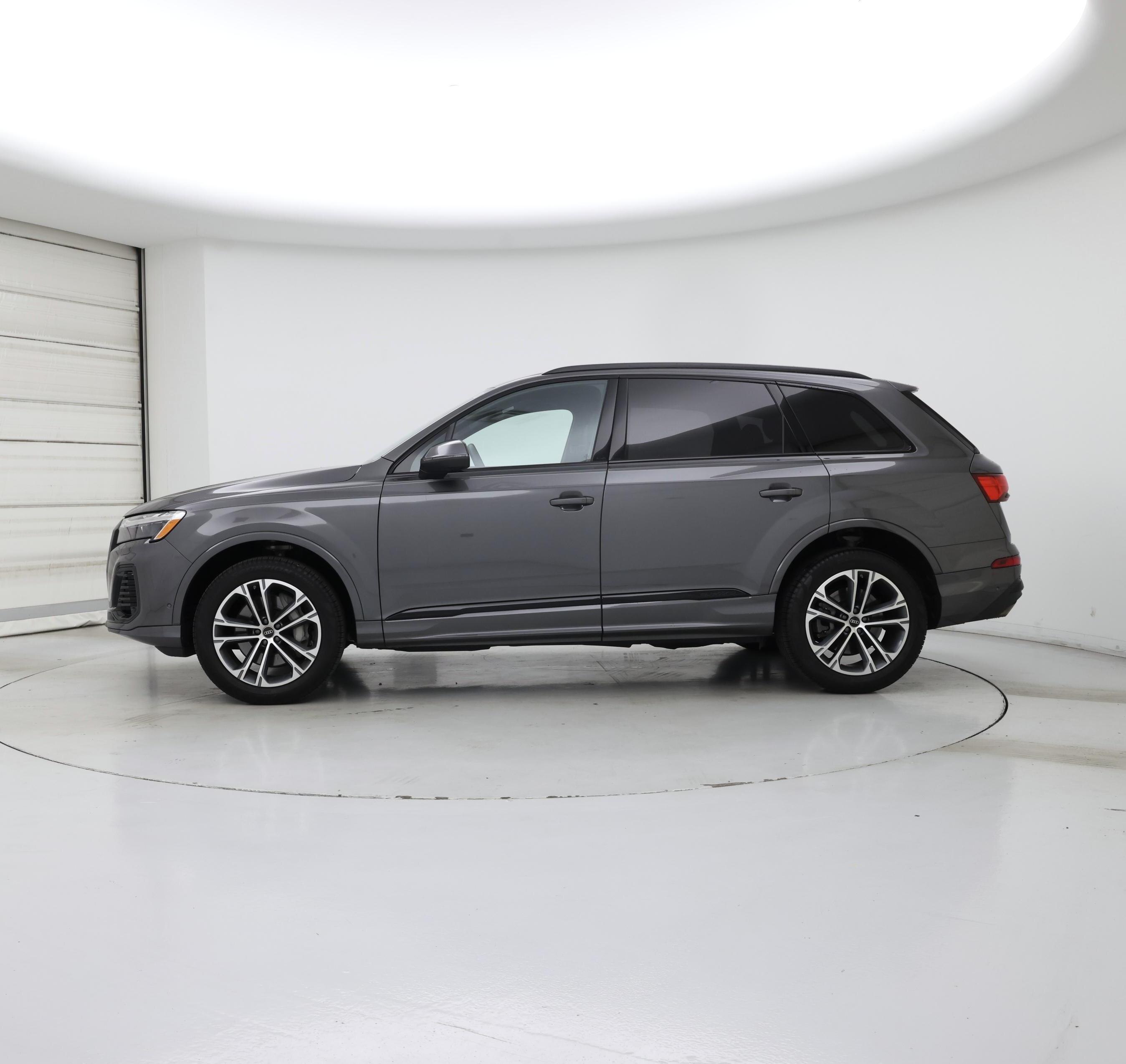 Thumbnail: 2025 Audi Q7 - 3